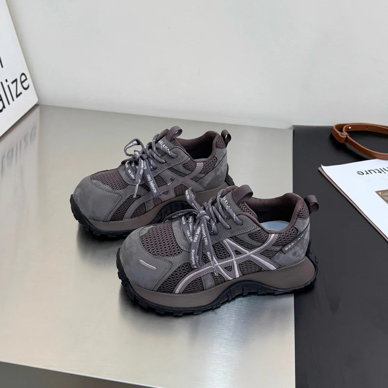 Damen Sportliche Freizeit Sneaker mit atmungsaktiver Obermaterialstruktur und robustem Profil Heidi Mode - Image 6