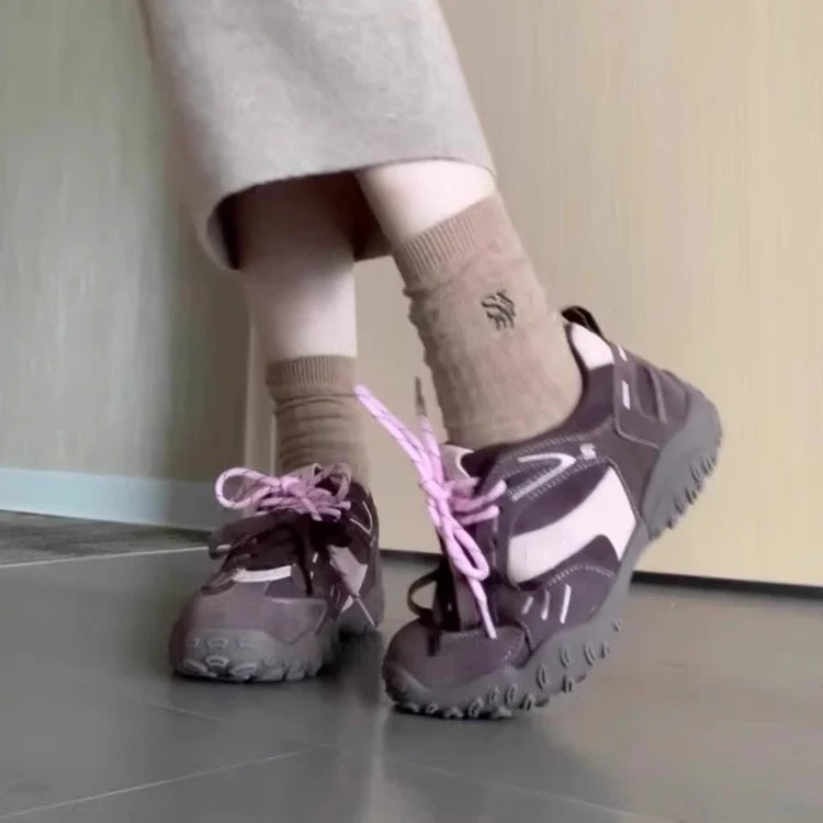 Damen Sportliche Freizeit-Sneaker mit innovativem Sohlen- und Schnürdesign Heidi Mode - Image 3