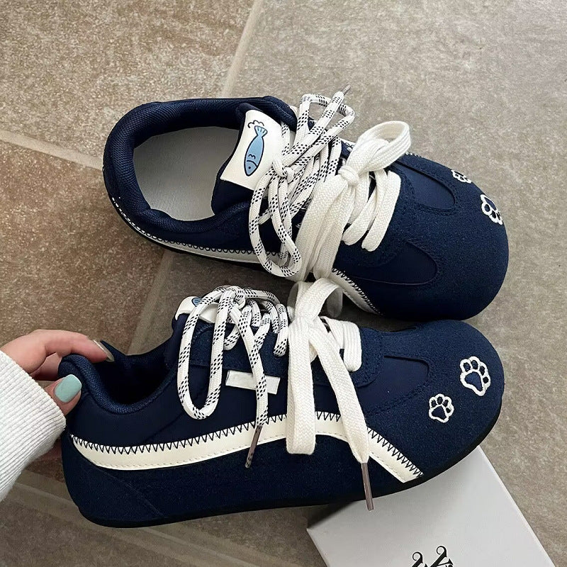 Damen Sportliche Freizeit Sneakers mit pfotenmotivierter Verzierung Heidi Mode - Image 6