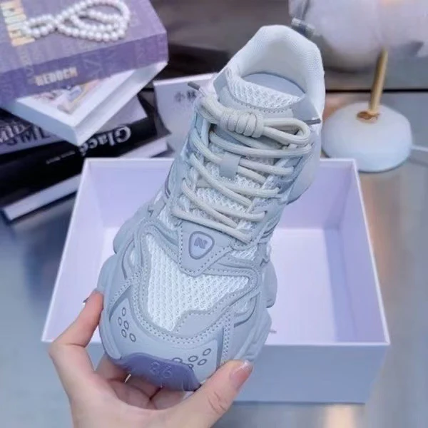 Damen Sportliche Freizeitschuhe mit atmungsaktiver Netzstruktur und gepolsterter Sohle Heidi Mode - Image 3