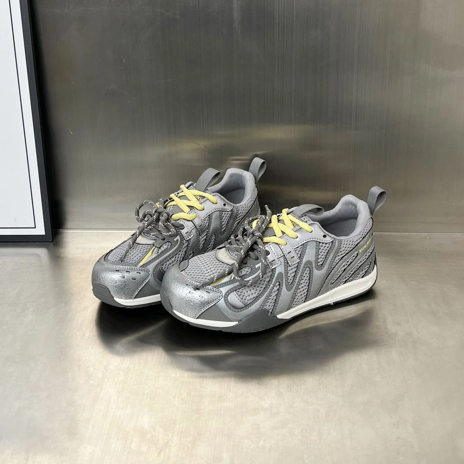 Damen Sportliche Freizeitschuhe mit innovativem Mesh-Design und dämpfender Sohle Heidi Mode - Image 2
