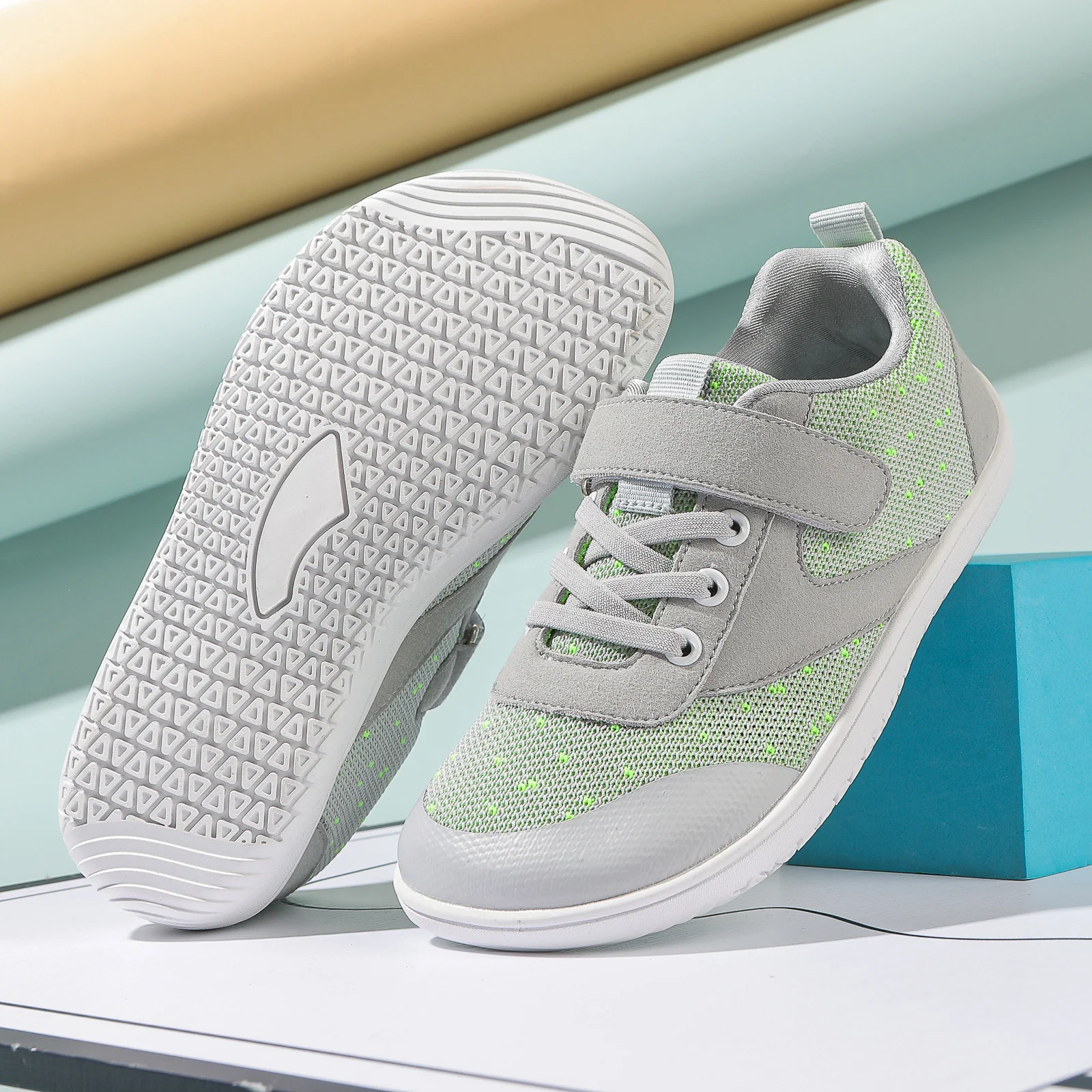 Damen Sportliche Freizeitschuhe mit rutschfester Sohle und praktischem Klettverschluss Heidi Mode - Image 7