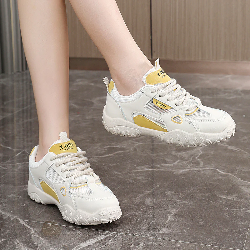 Damen Sportliche Freizeitsneaker mit atmungsaktiven Mesh-Einsätzen und griffiger Laufsohle Heidi Mode - Image 4