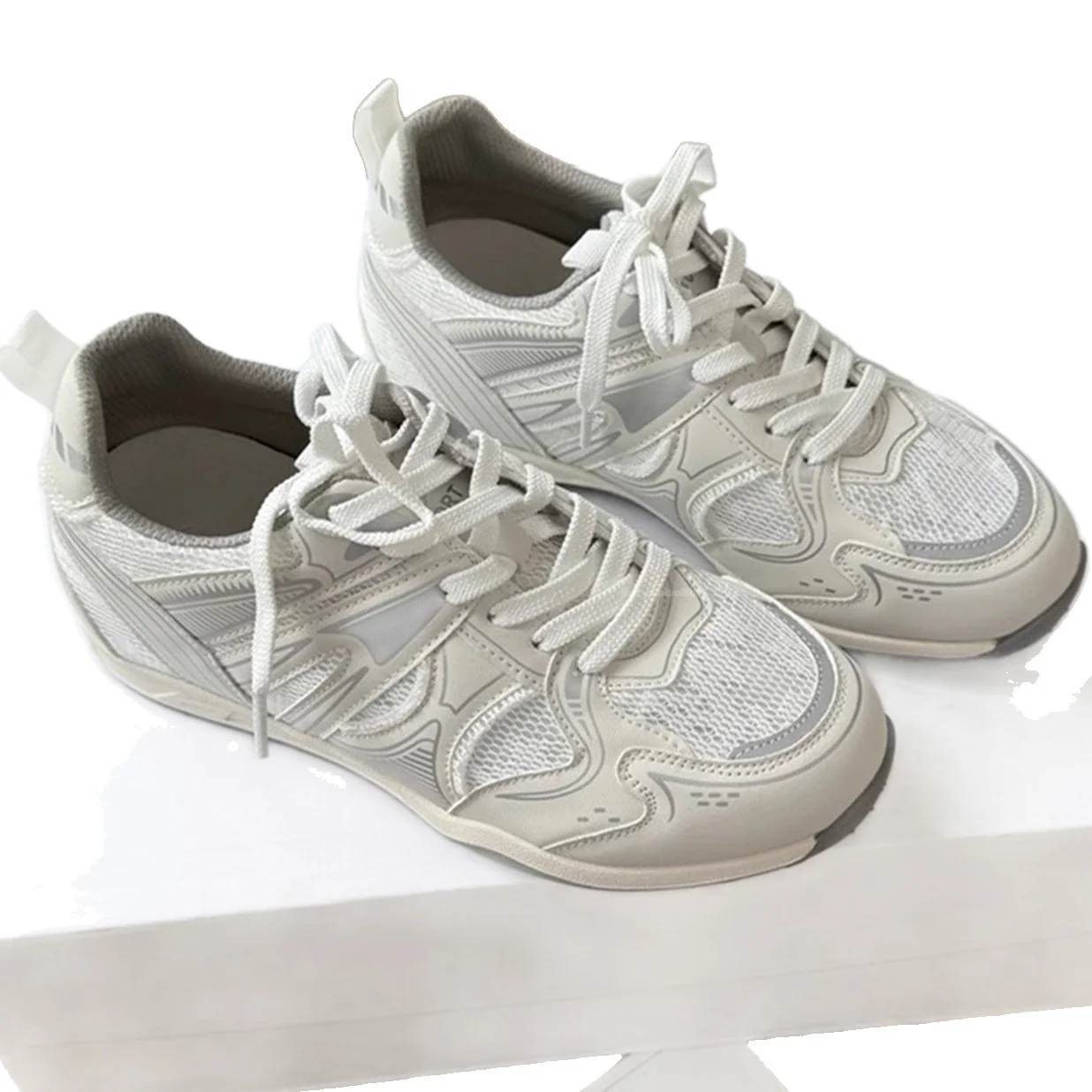 Damen Sportliche Freizeitsneaker mit atmungsaktiver Mesh-Oberfläche und rutschfester Sohle Heidi Mode - Image 4