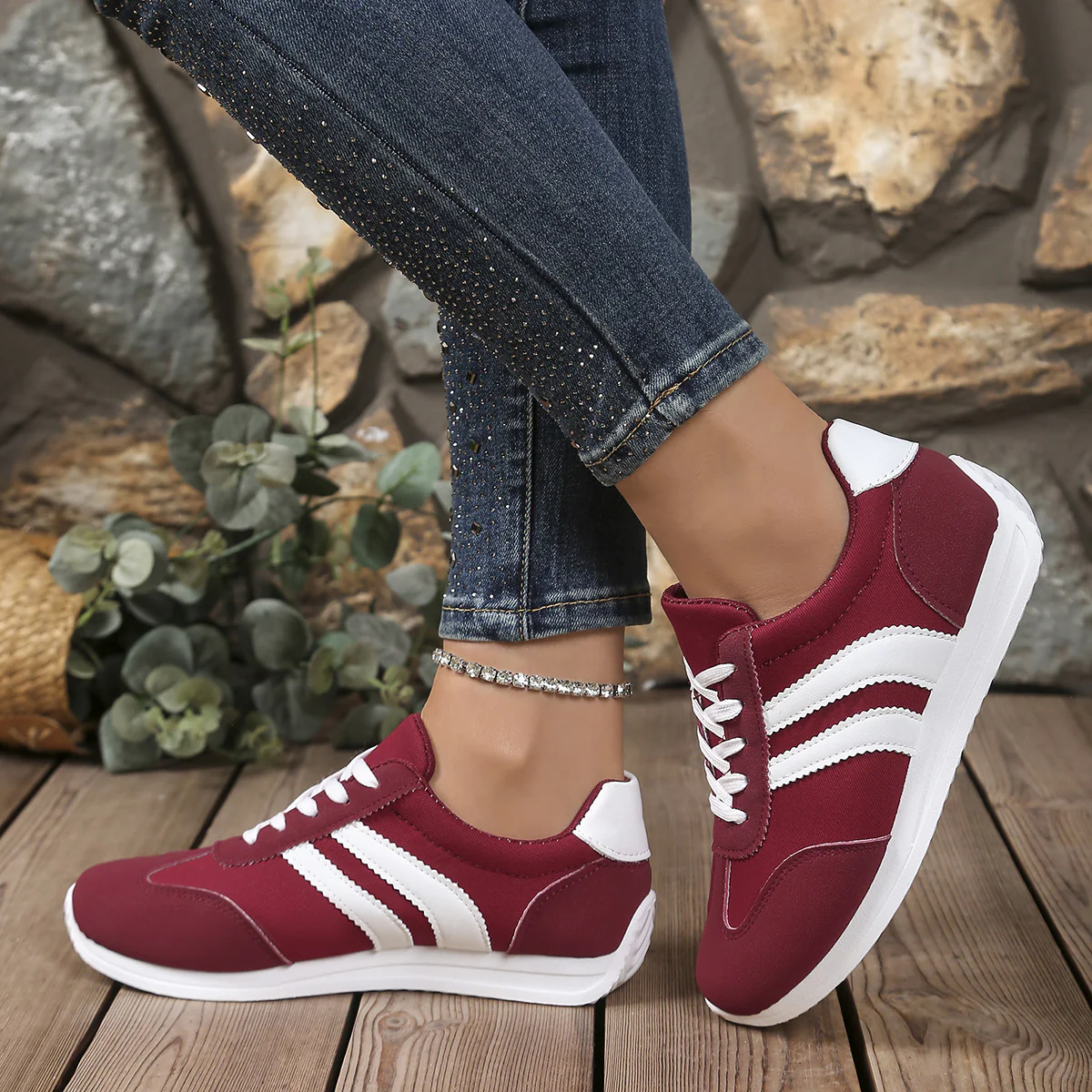 Damen Sportliche Freizeitsneaker mit praktischem Schnürverschluss Heidi Mode - Image 11