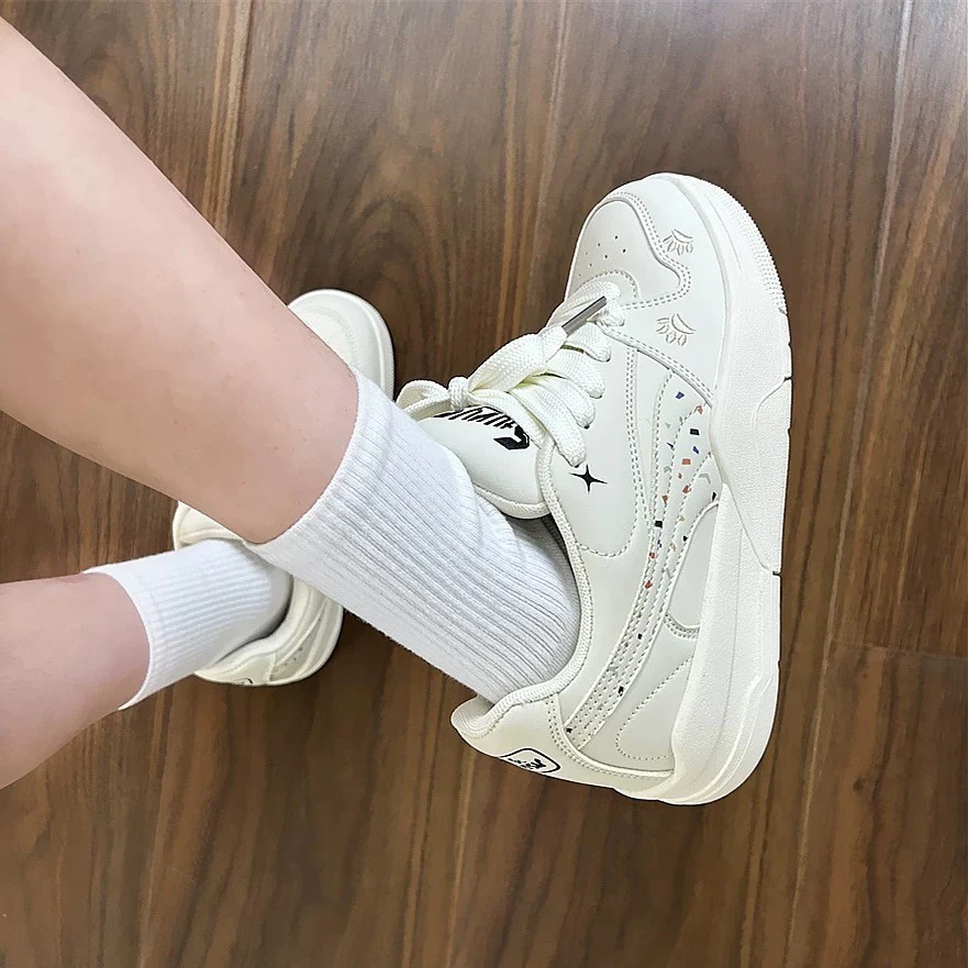 Damen Sportliche Freizeitsneakers mit atmungsaktivem Obermaterial und rutschfester Sohle Heidi Mode - Image 2