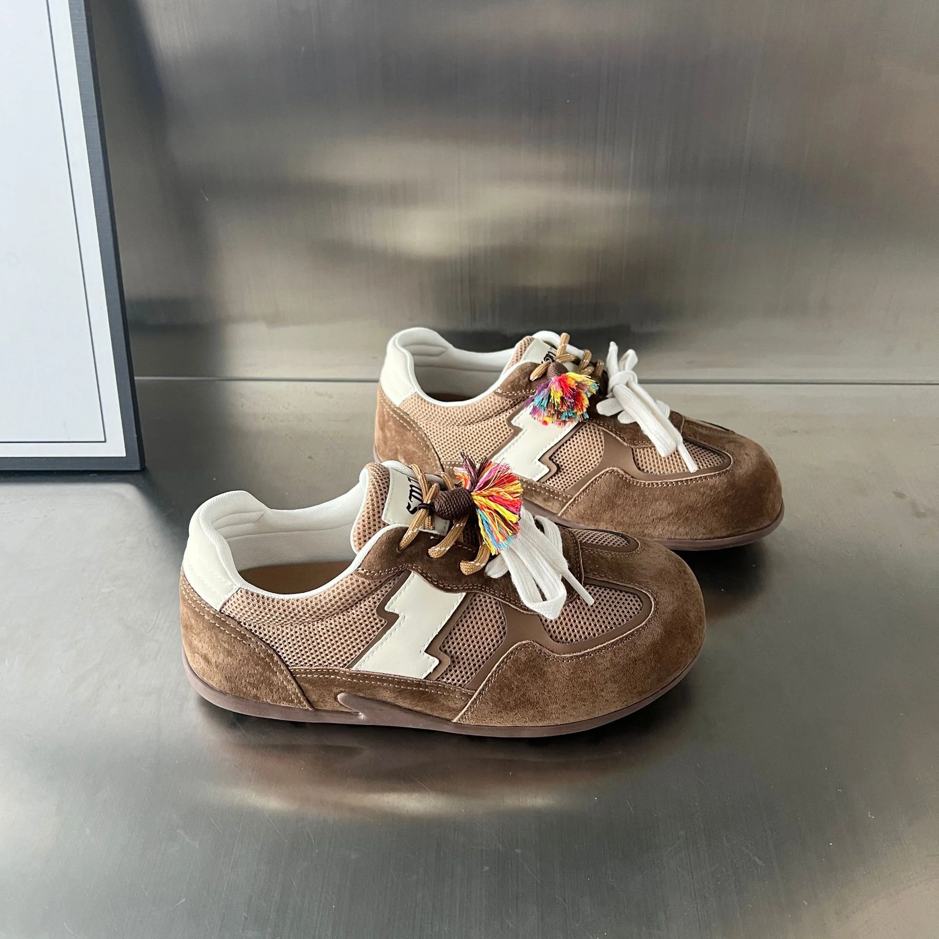 Damen Sportliche Freizeitsneakers mit farbigen Akzenten und atmungsaktiven Einsätzen Heidi Mode - Image 5
