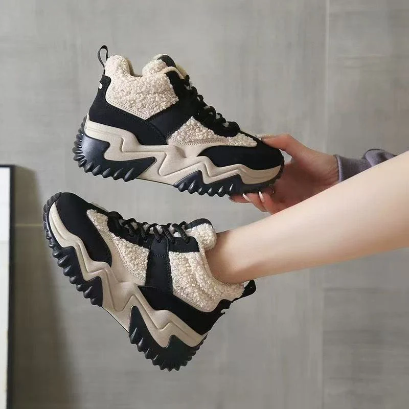 Damen Sportliche High-Top Sneaker mit kuscheligem Futter und rutschfester Sohle Heidi Mode - Image 4