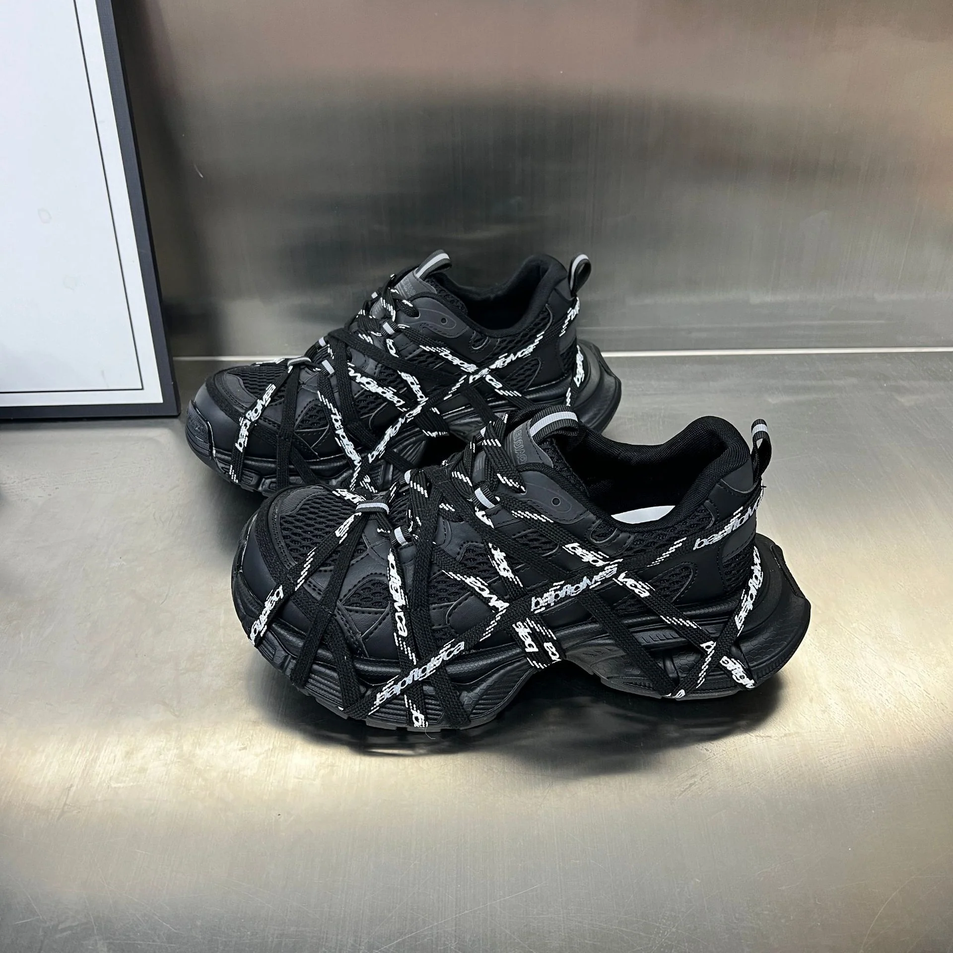Damen Sportliche Hybrid Sneakers mit elastischer Netzstruktur und stabiler Gummisohle Heidi Mode - Image 8