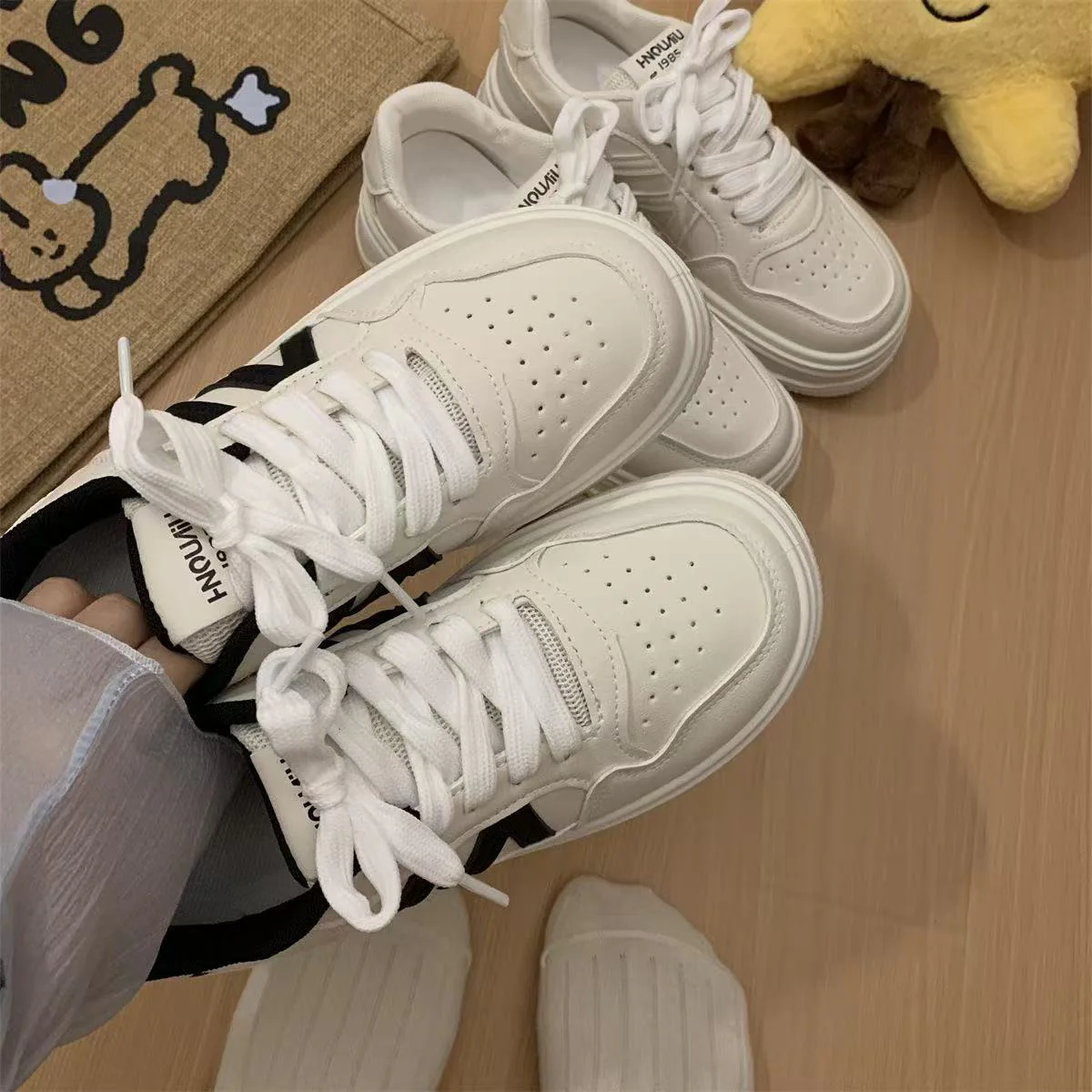 Damen Sportliche Komfort Sneaker mit atmungsaktivem Obermaterial und rutschfester Sohle Heidi Mode - Image 4