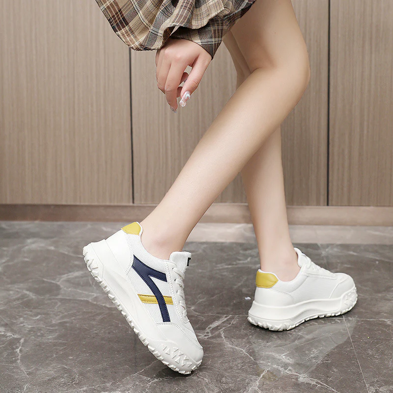 Damen Sportliche Komfort-Sneaker mit rutschfestem Profil und atmungsaktiver Obermaterialstruktur Heidi Mode - Image 3