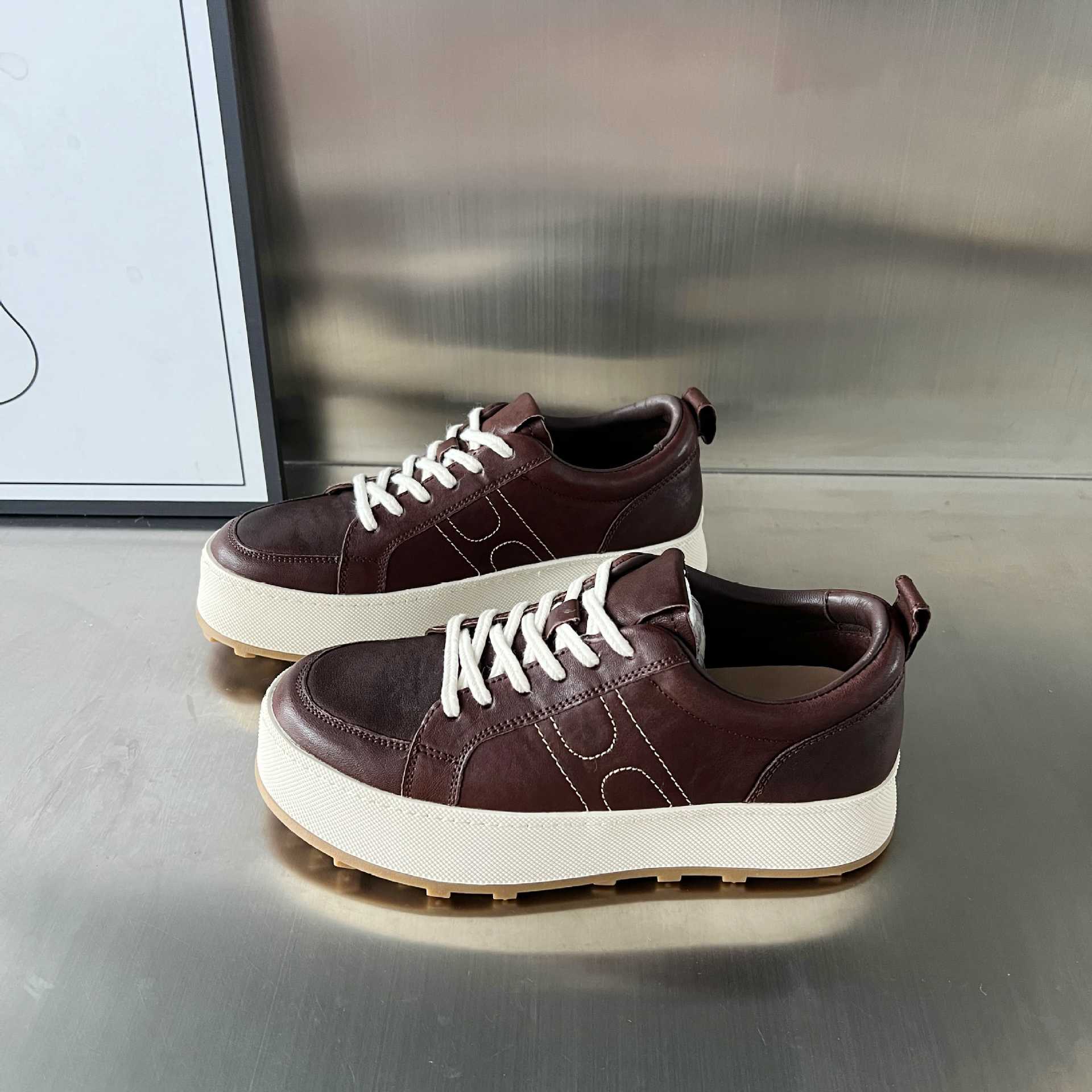 Damen Sportliche Lace-Up Sneakers mit komfortabler Plateau-Sohle Heidi Mode - Image 6