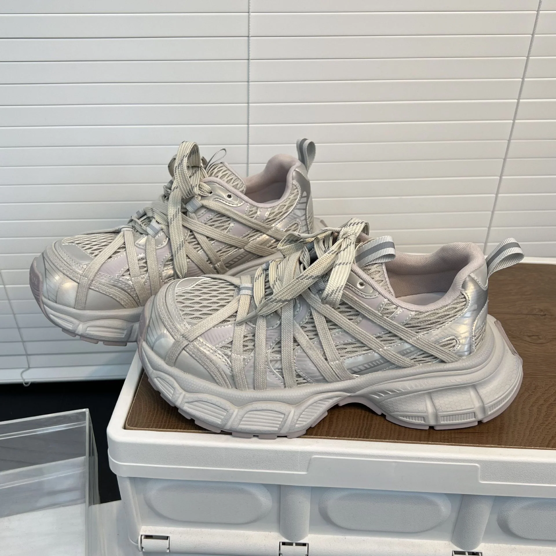 Damen Sportliche Lauf-Schuhe mit atmungsaktivem Mesh-Obermaterial und dämpfender Sohle Heidi Mode - Image 2