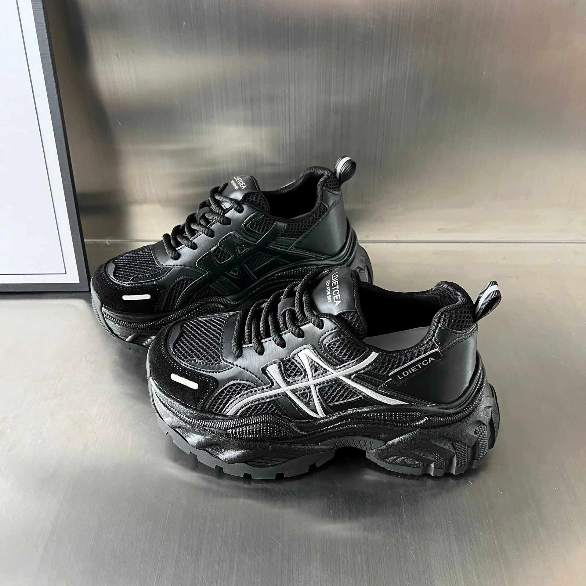 Damen Sportliche Lauf-Schuhe mit verstärkter Sohle und atmungsaktivem Mesh-Heidi Mode - Image 2