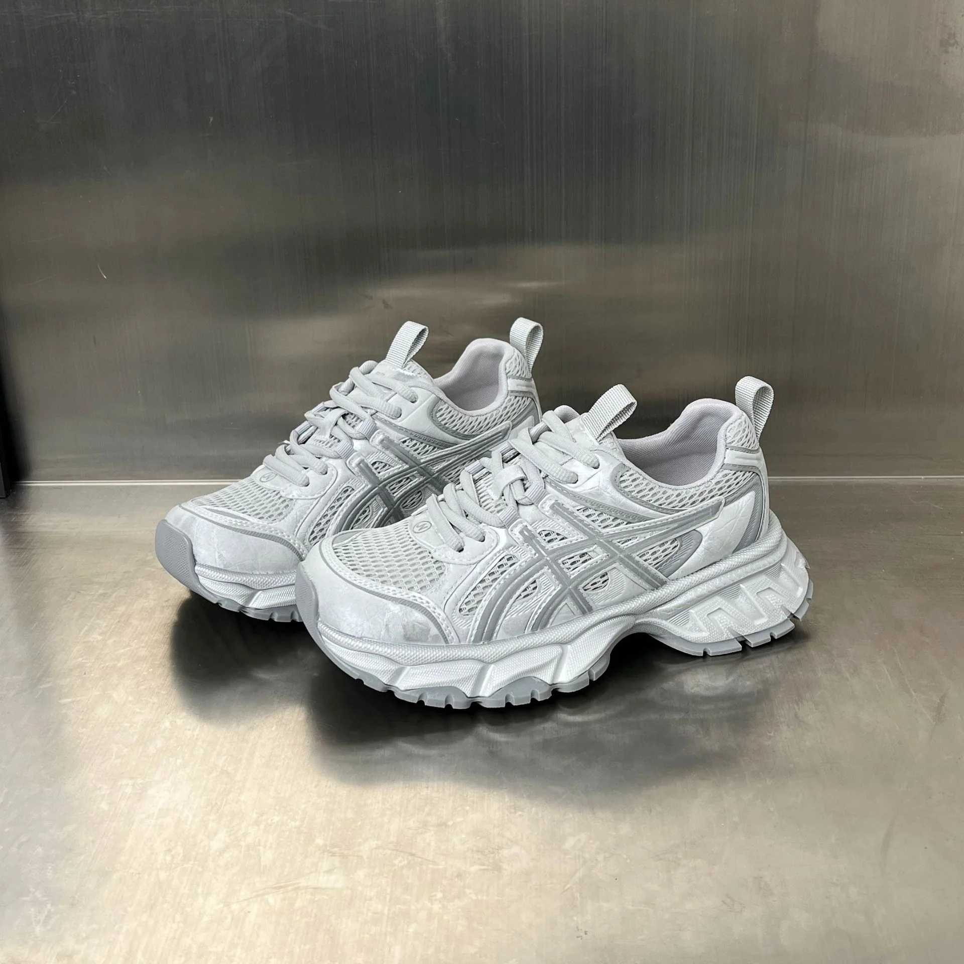Damen Sportliche Lauf-Sneaker mit atmungsaktiver Mesh-Oberfläche und dämpfendem Fußbett Heidi Mode - Image 2