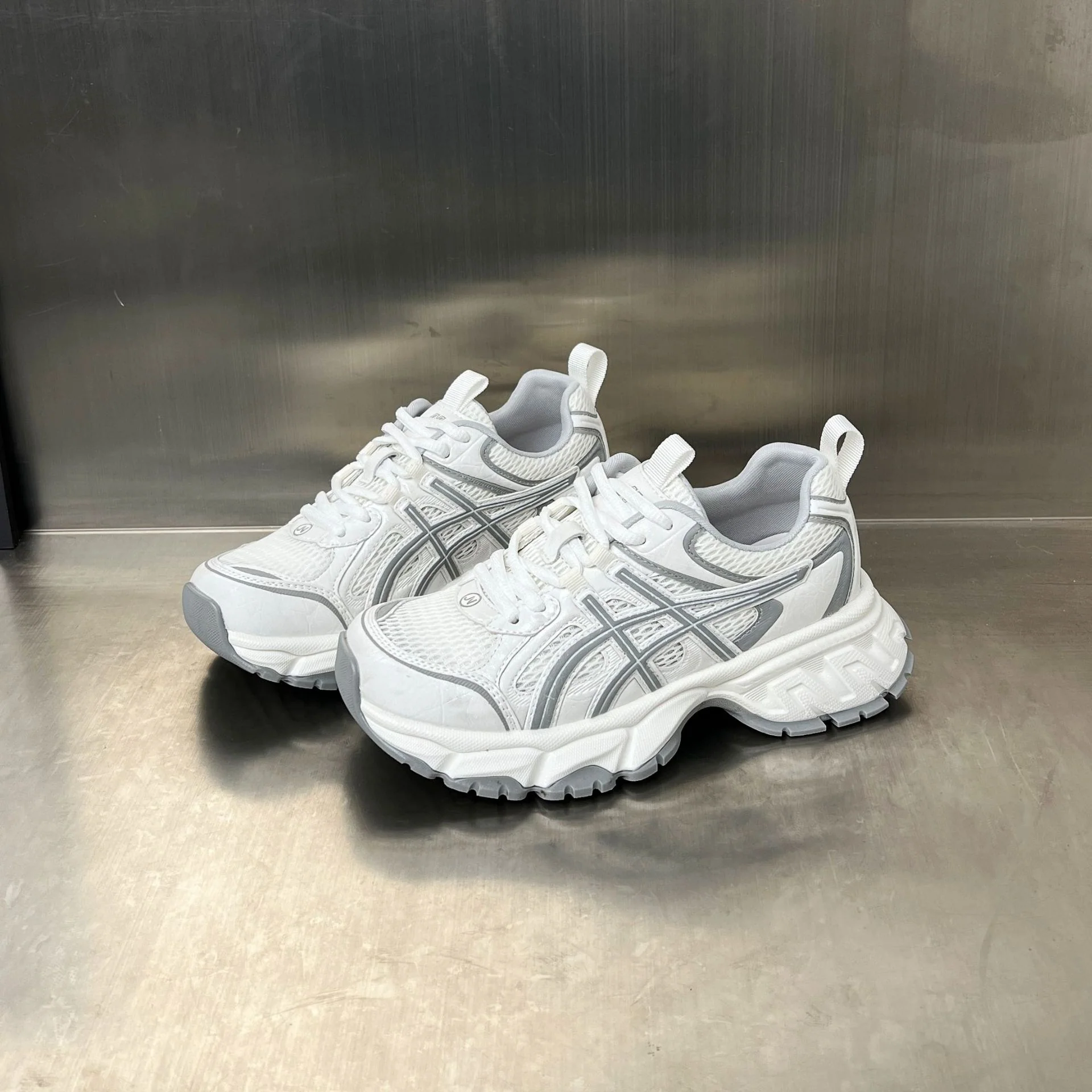 Damen Sportliche Lauf-Sneaker mit atmungsaktiver Mesh-Oberfläche und dämpfendem Fußbett Heidi Mode - Image 6