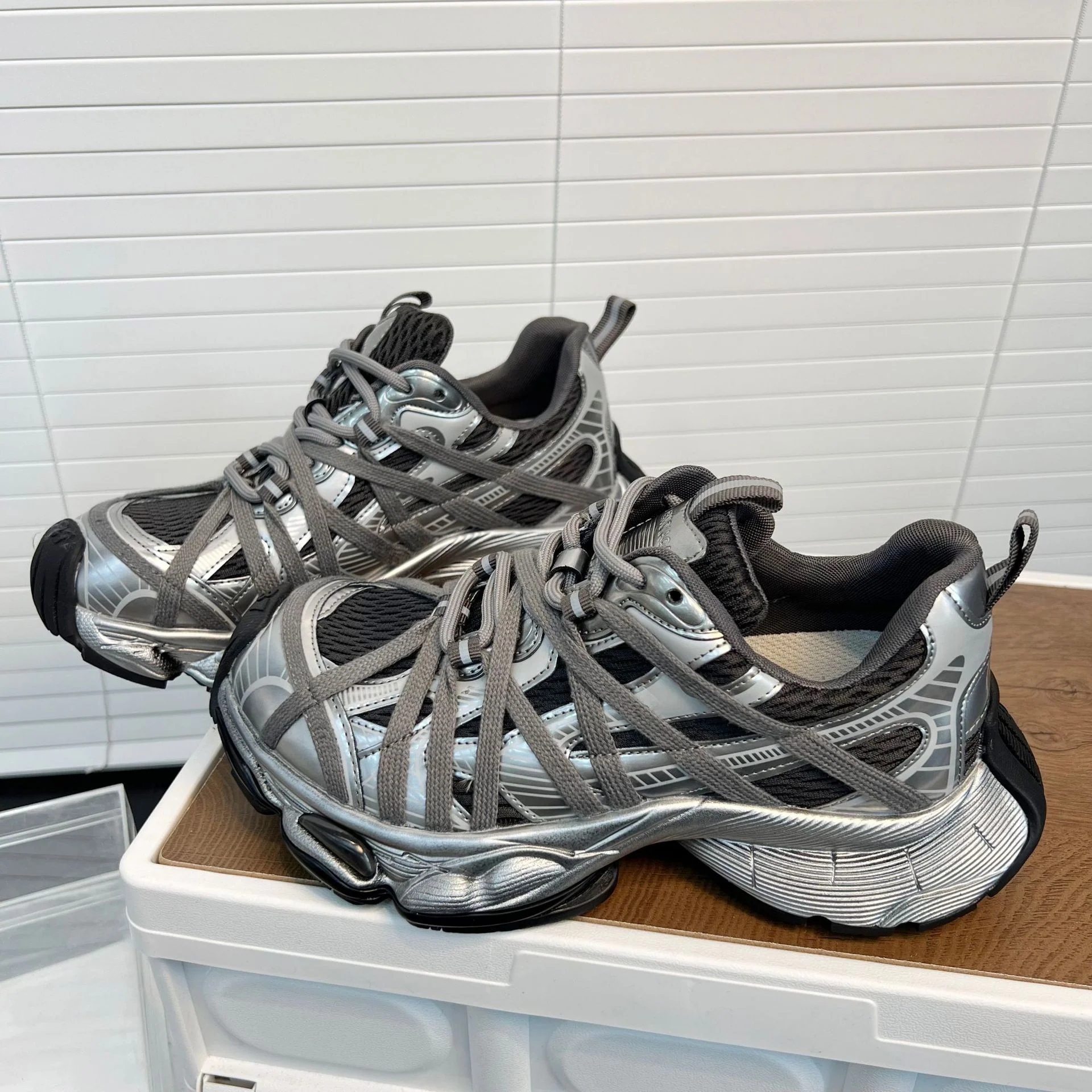 Damen Sportliche Lauf-Sneaker mit atmungsaktiver Mesh-Oberfläche und innovativem Dämpfungssystem Heidi Mode - Image 7