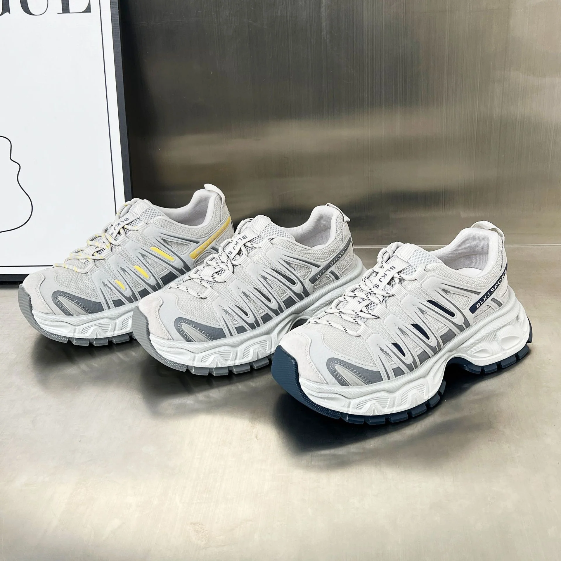 Damen Sportliche Lauf-Sneaker mit atmungsaktiver Mesh-Oberfläche und robustem Sohlenprofil Heidi Mode - Image 2
