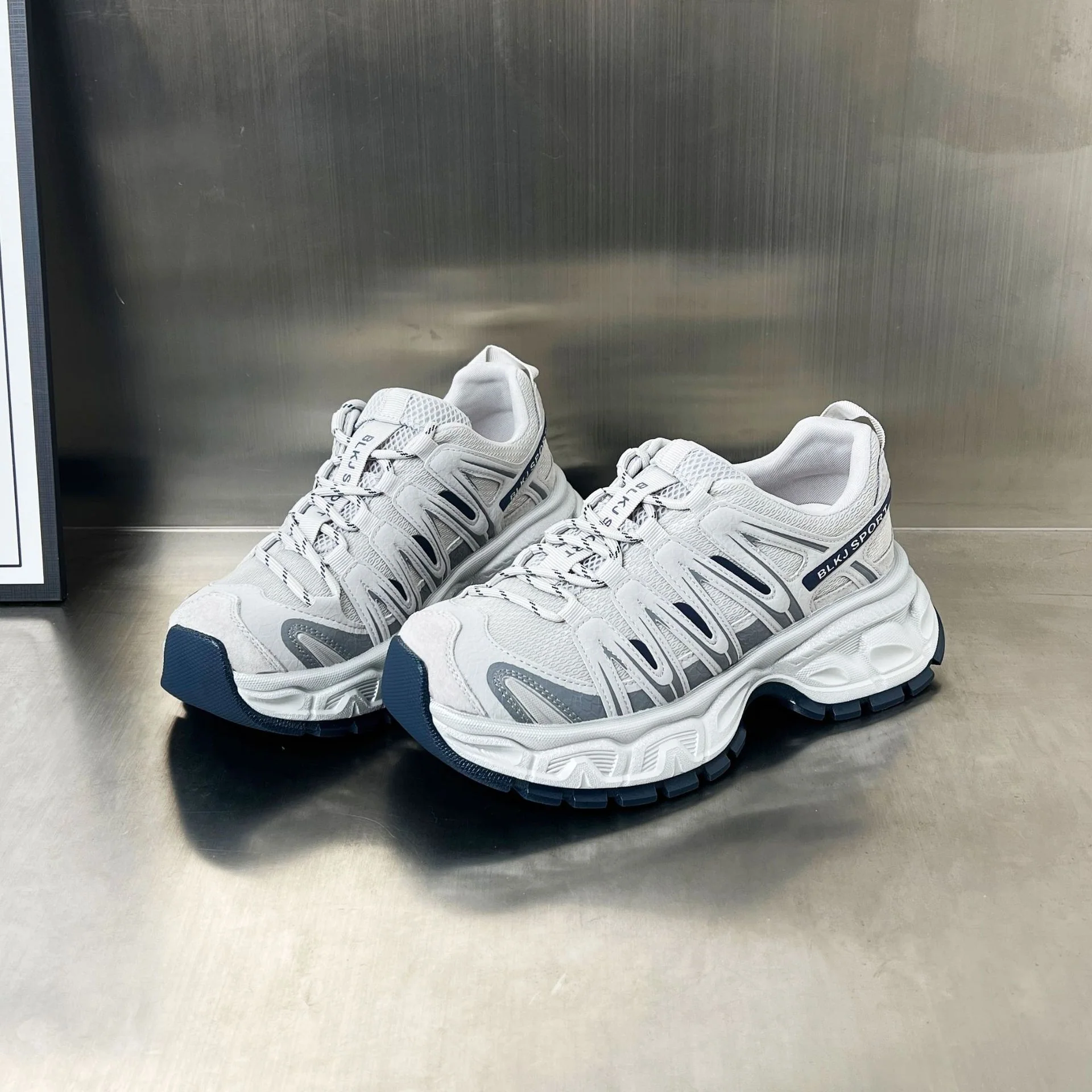 Damen Sportliche Lauf-Sneaker mit atmungsaktiver Mesh-Oberfläche und robustem Sohlenprofil Heidi Mode - Image 7