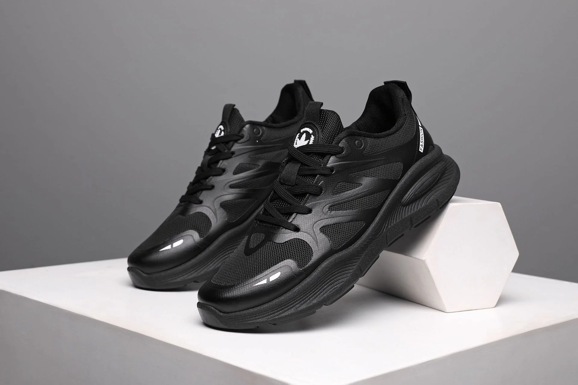 Damen Sportliche Lauf-Sneaker mit atmungsaktiver Netzstruktur und dämpfender Sohle Heidi Mode - Image 7