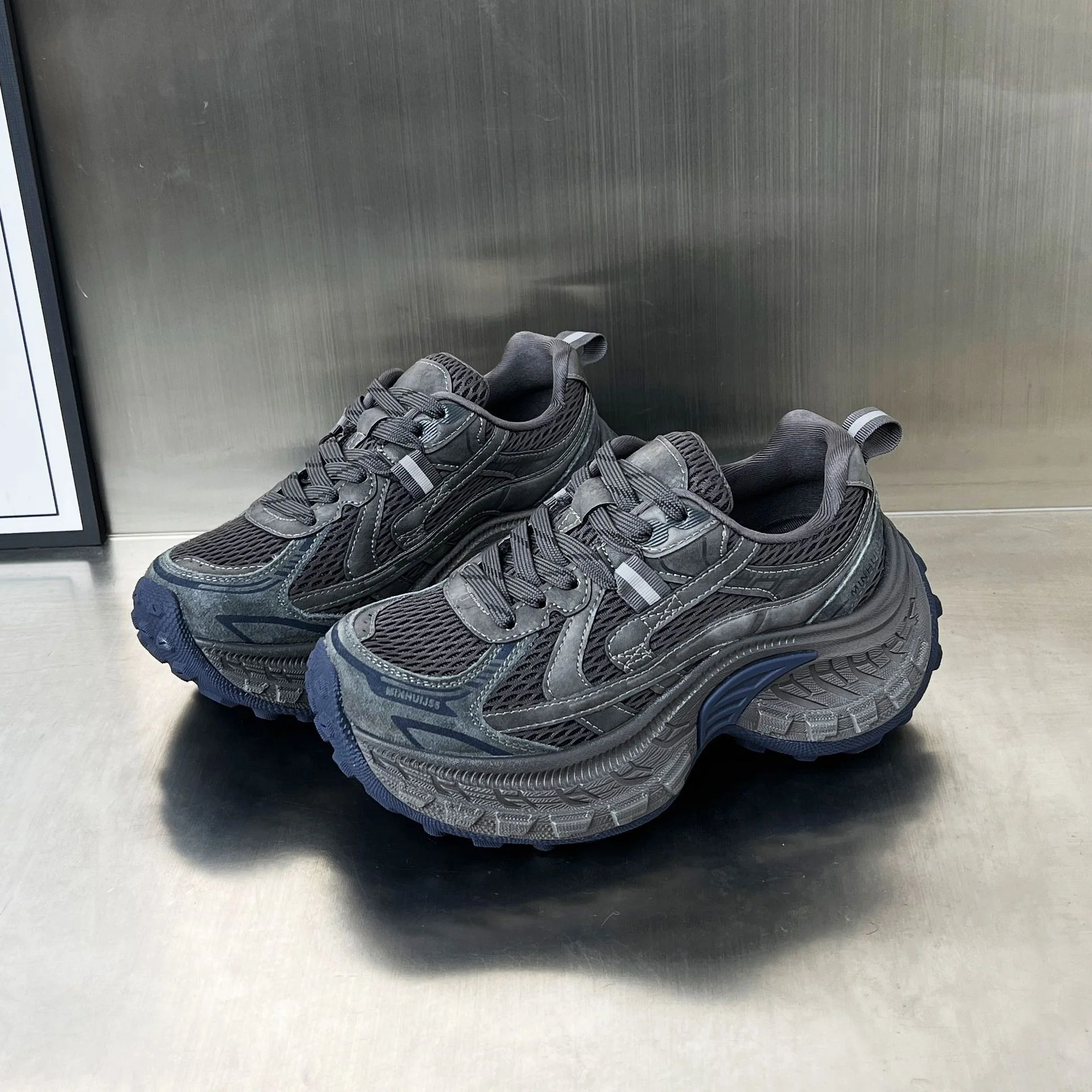 Damen Sportliche Lauf-Sneaker mit dämpfendem Fußbett und atmungsaktiver Oberflächenstruktur Heidi Mode - Image 6