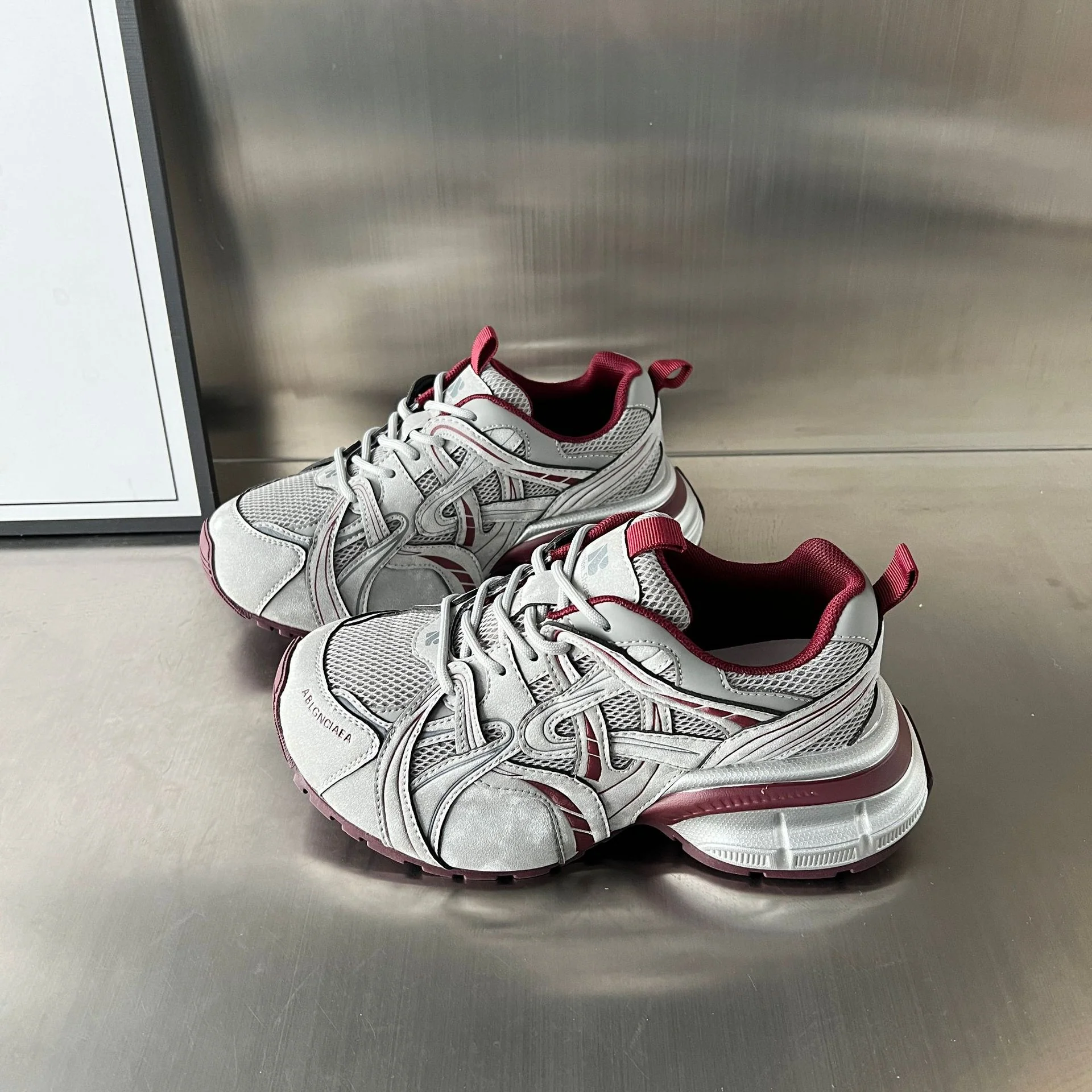 Damen Sportliche Lauf-Sneaker mit dämpfendem Mesh-Obermaterial Heidi Mode - Image 7