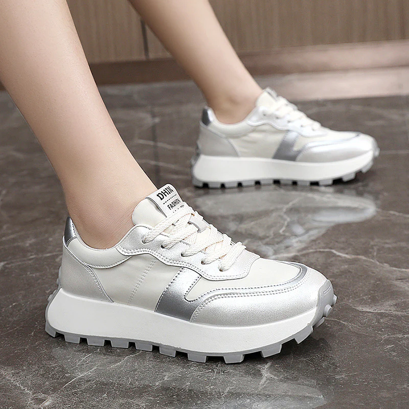Damen Sportliche Lauf-Sneaker mit gepolstertem Innenfutter und modernem Profil Heidi Mode - Image 3
