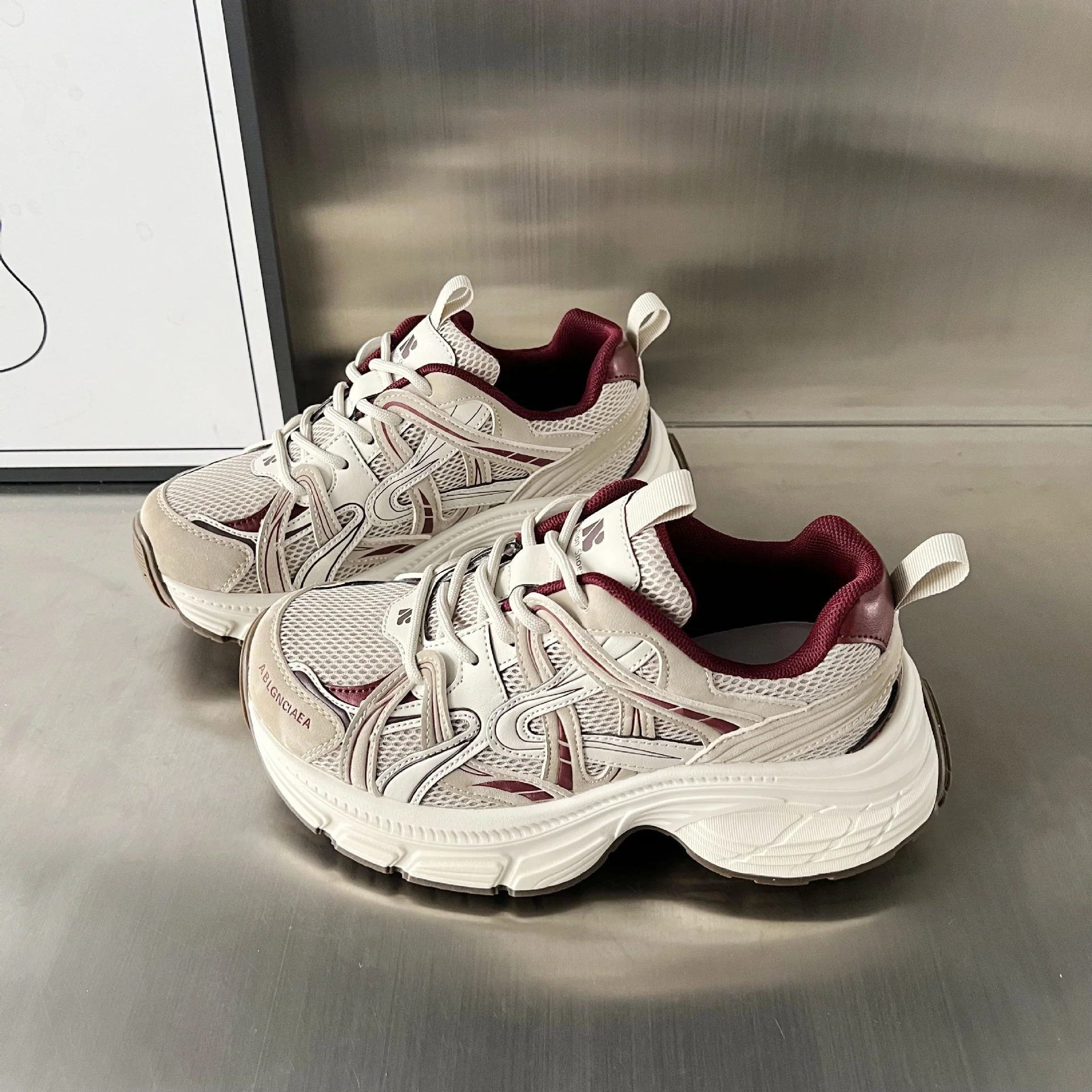 Damen Sportliche Lauf-Sneaker mit innovativer Dämpfungstechnologie und atmungsaktivem Obermaterial Heidi Mode - Image 2