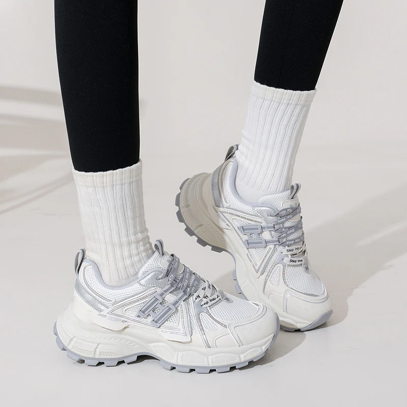 Damen Sportliche Lauf Sneakers mit atmungsaktivem Obermaterial und dämpfender Sohle Heidi Mode - Image 4