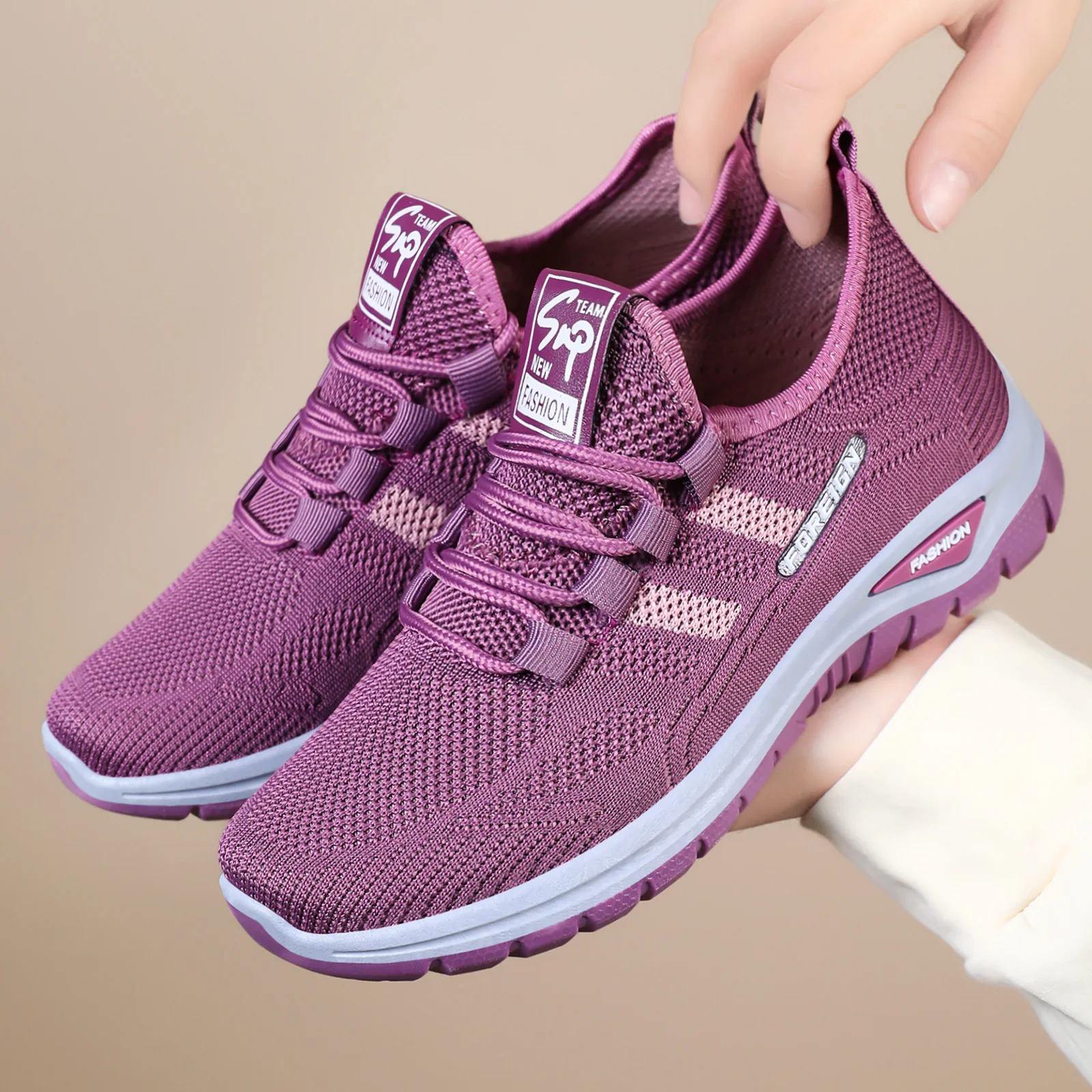 Damen Sportliche Lauf- und Freizeitsneakers mit dämpfender Sohle und atmungsaktivem Mesh-Obermaterial Heidi Mode - Image 2
