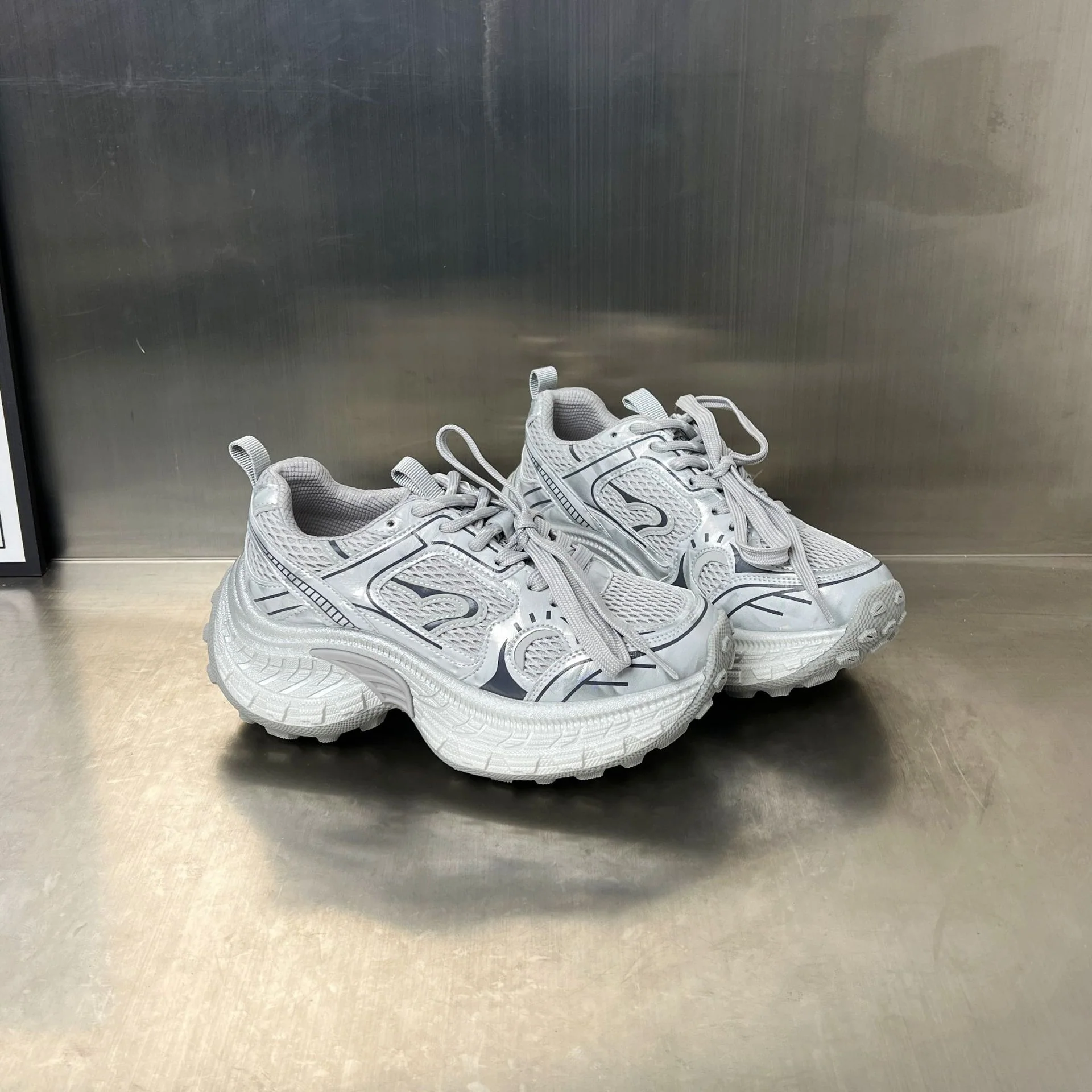 Damen Sportliche Laufschuhe mit atmungsaktivem Mesh-Obermaterial und innovativer Dämpfungstechnologie Heidi Mode - Image 4