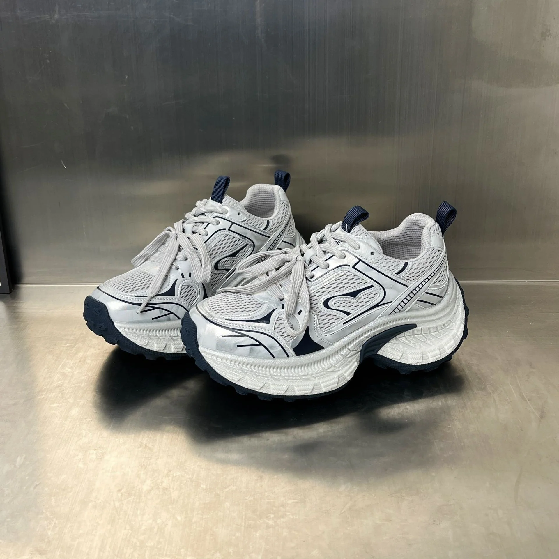 Damen Sportliche Laufschuhe mit atmungsaktivem Mesh-Obermaterial und innovativer Dämpfungstechnologie Heidi Mode - Image 7