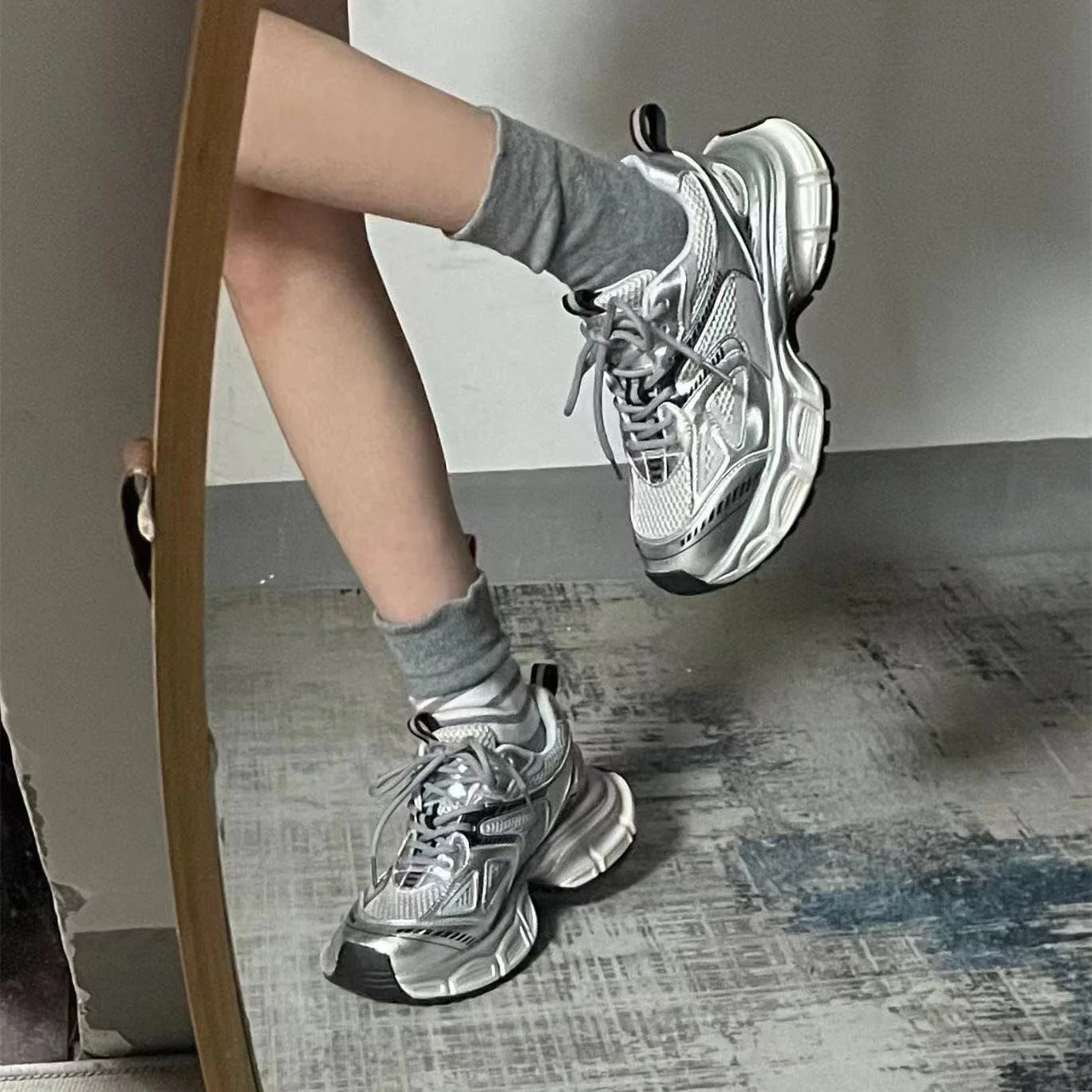 Damen Sportliche Laufschuhe mit atmungsaktiver Mesh-Oberfläche und dämpfender Sohlenkonstruktion Heidi Mode - Image 3