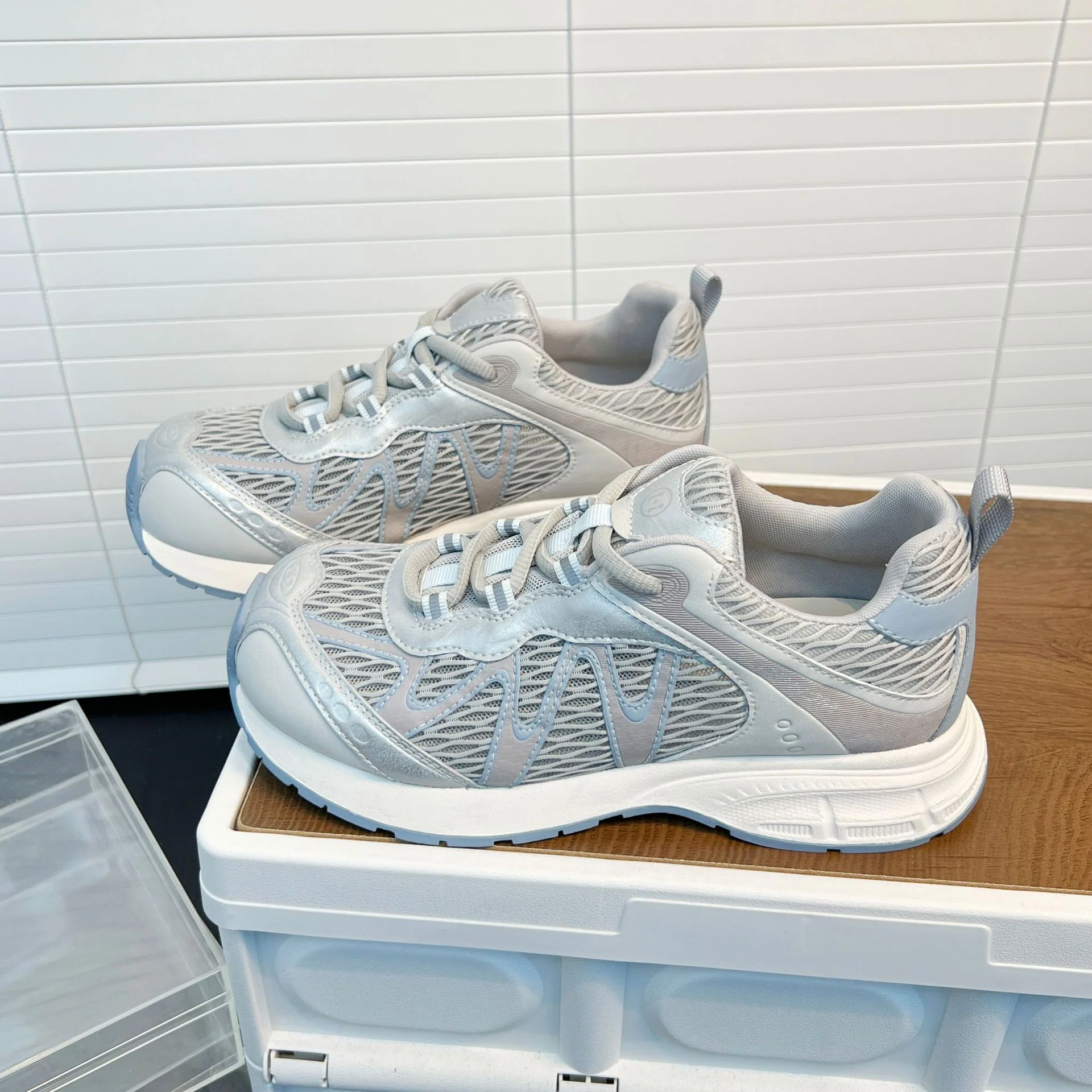 Damen Sportliche Laufschuhe mit atmungsaktiver Mesh-Oberfläche und ergonomischem Fußbett Heidi Mode - Image 7