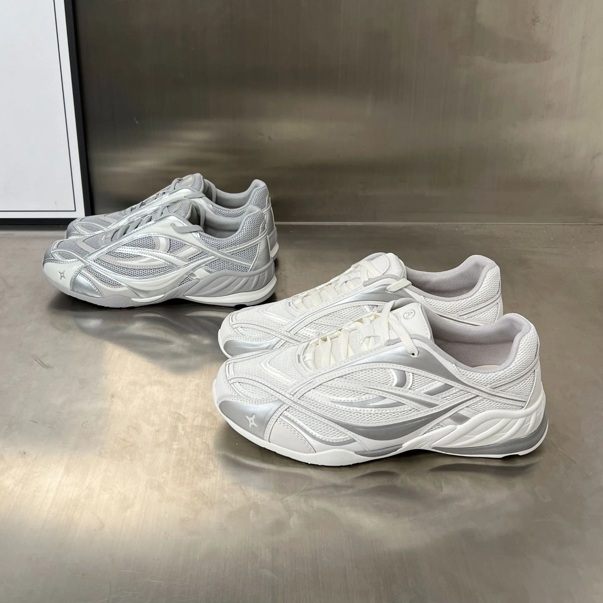 Damen Sportliche Laufschuhe mit atmungsaktiver Mesh-Oberfläche und innovativer Dämpfung Heidi Mode - Image 3