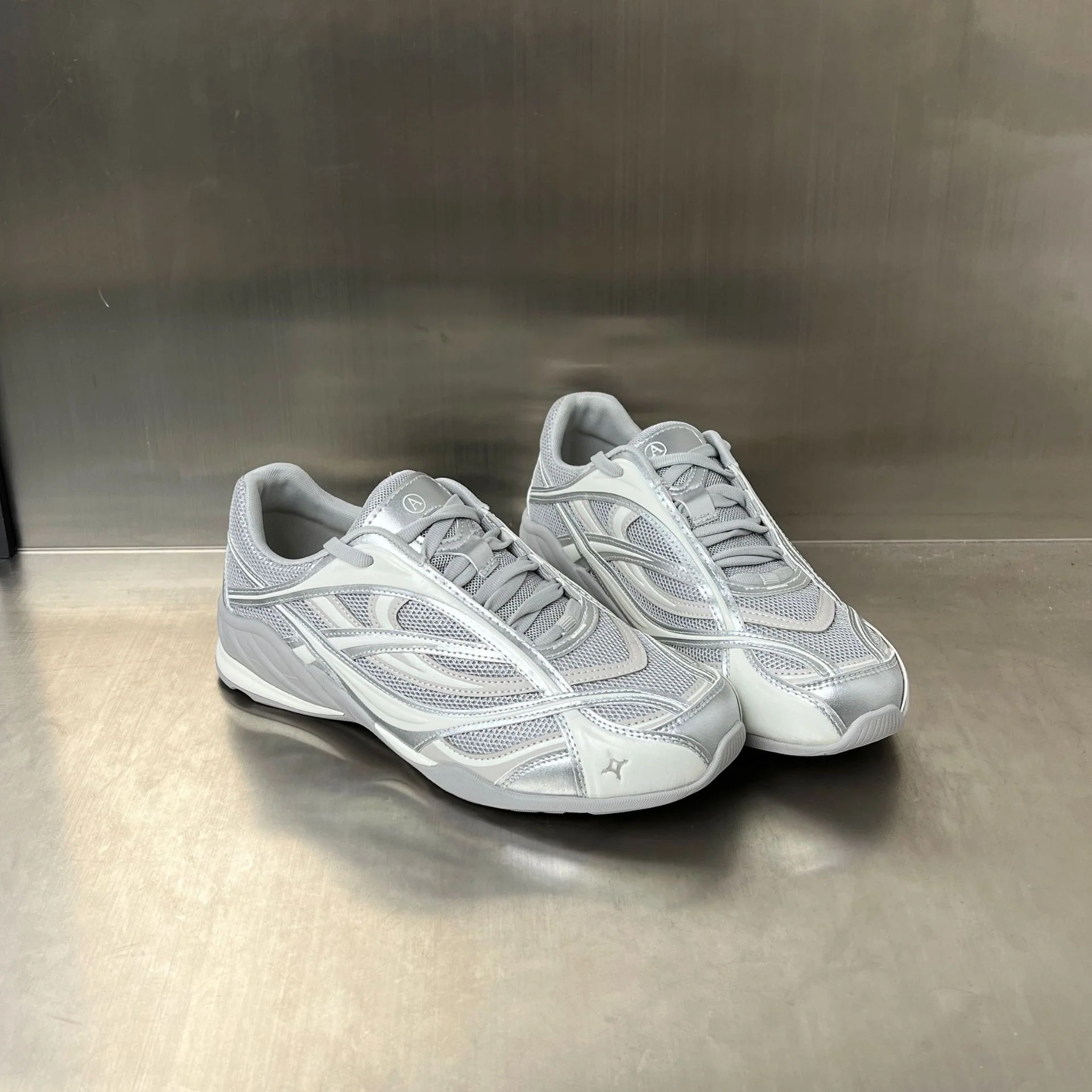 Damen Sportliche Laufschuhe mit atmungsaktiver Mesh-Oberfläche und innovativer Dämpfung Heidi Mode - Image 4