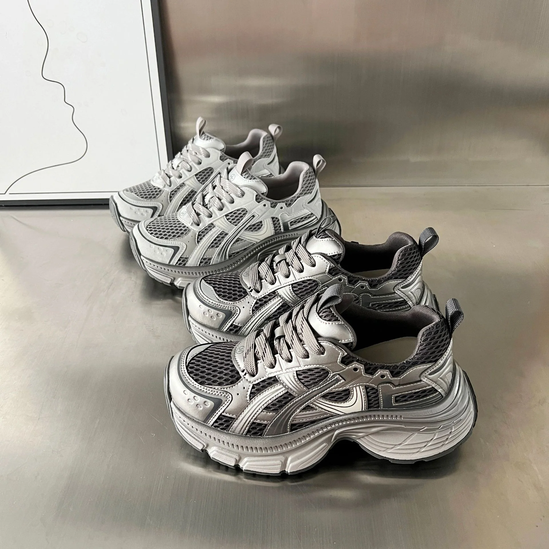 Damen Sportliche Laufschuhe mit atmungsaktiver Mesh-Oberfläche und innovativer Dämpfungstechnologie Heidi Mode - Image 3