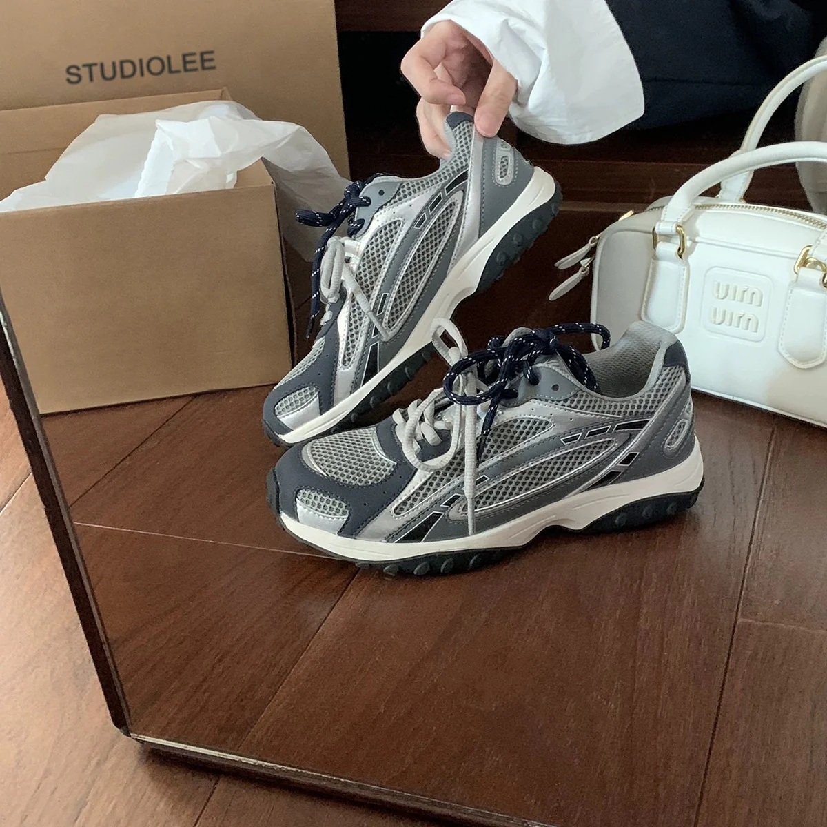 Damen Sportliche Laufschuhe mit atmungsaktiver Mesh-Oberfläche und rutschfester Sohle Heidi Mode - Image 2