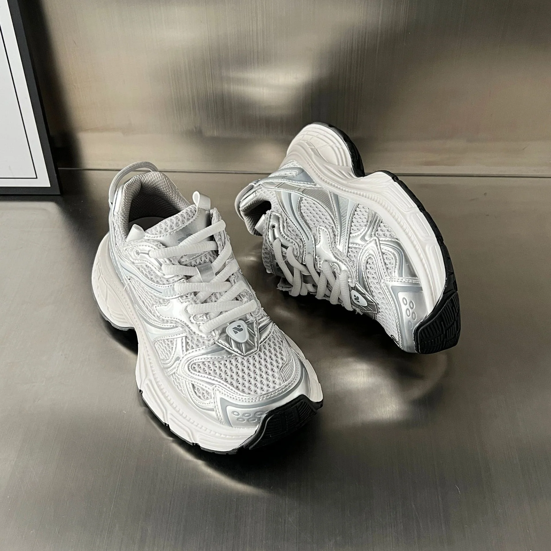 Damen Sportliche Laufschuhe mit atmungsaktiver Mesh-Oberfläche und rutschfester Sohle Heidi Mode - Image 3