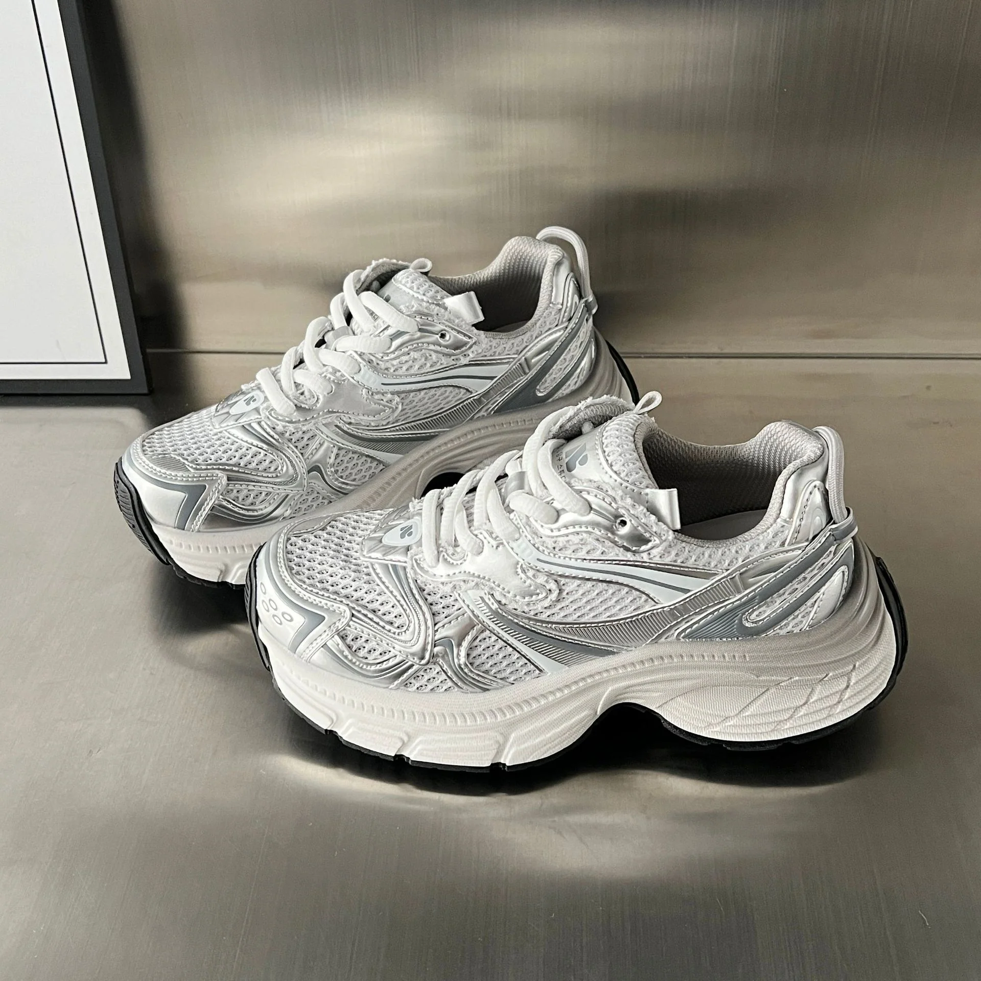 Damen Sportliche Laufschuhe mit atmungsaktiver Mesh-Oberfläche und rutschfester Sohle Heidi Mode - Image 6