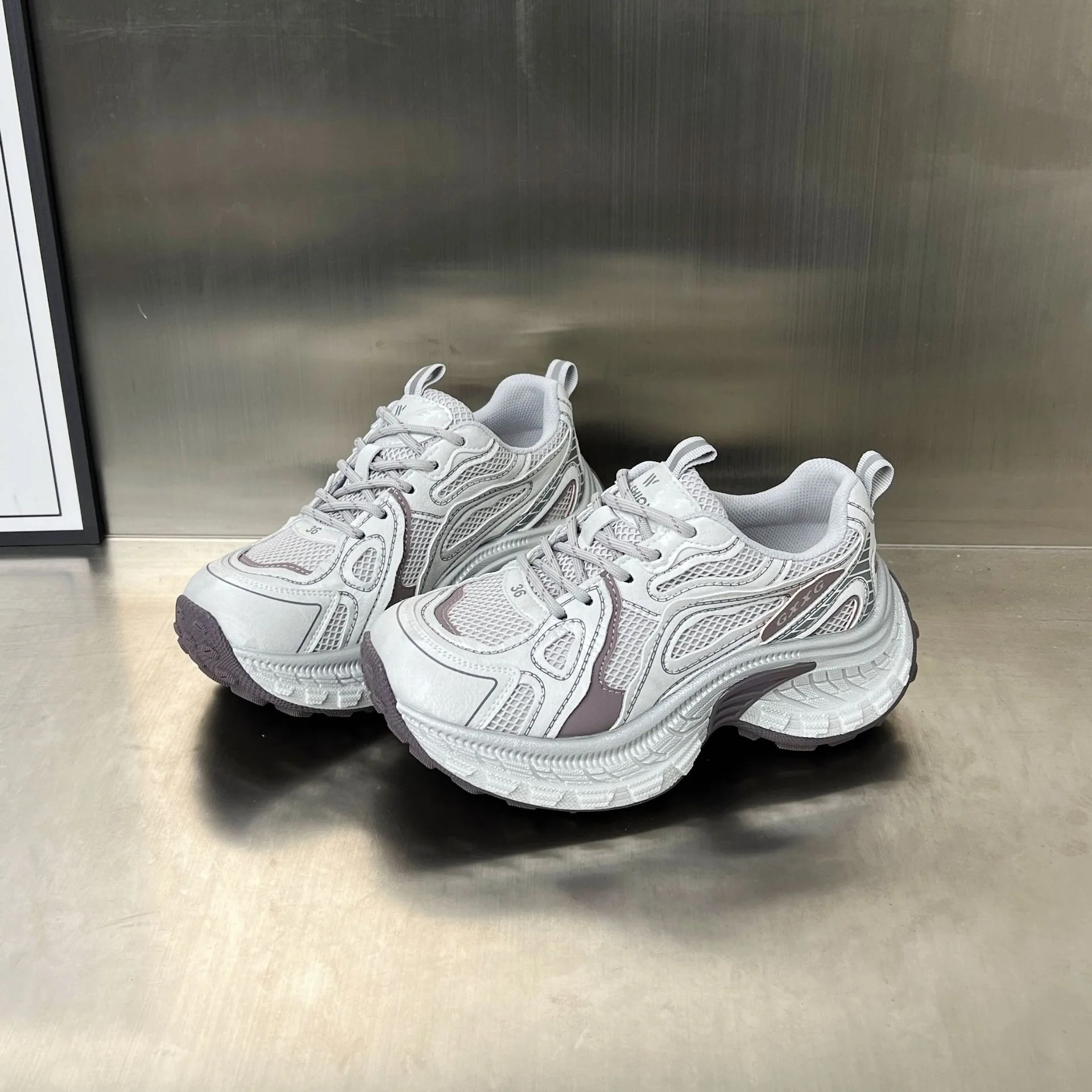 Damen Sportliche Laufschuhe mit innovativem Dämpfungssystem und atmungsaktiven Mesh-Einsätzen Heidi Mode - Image 7