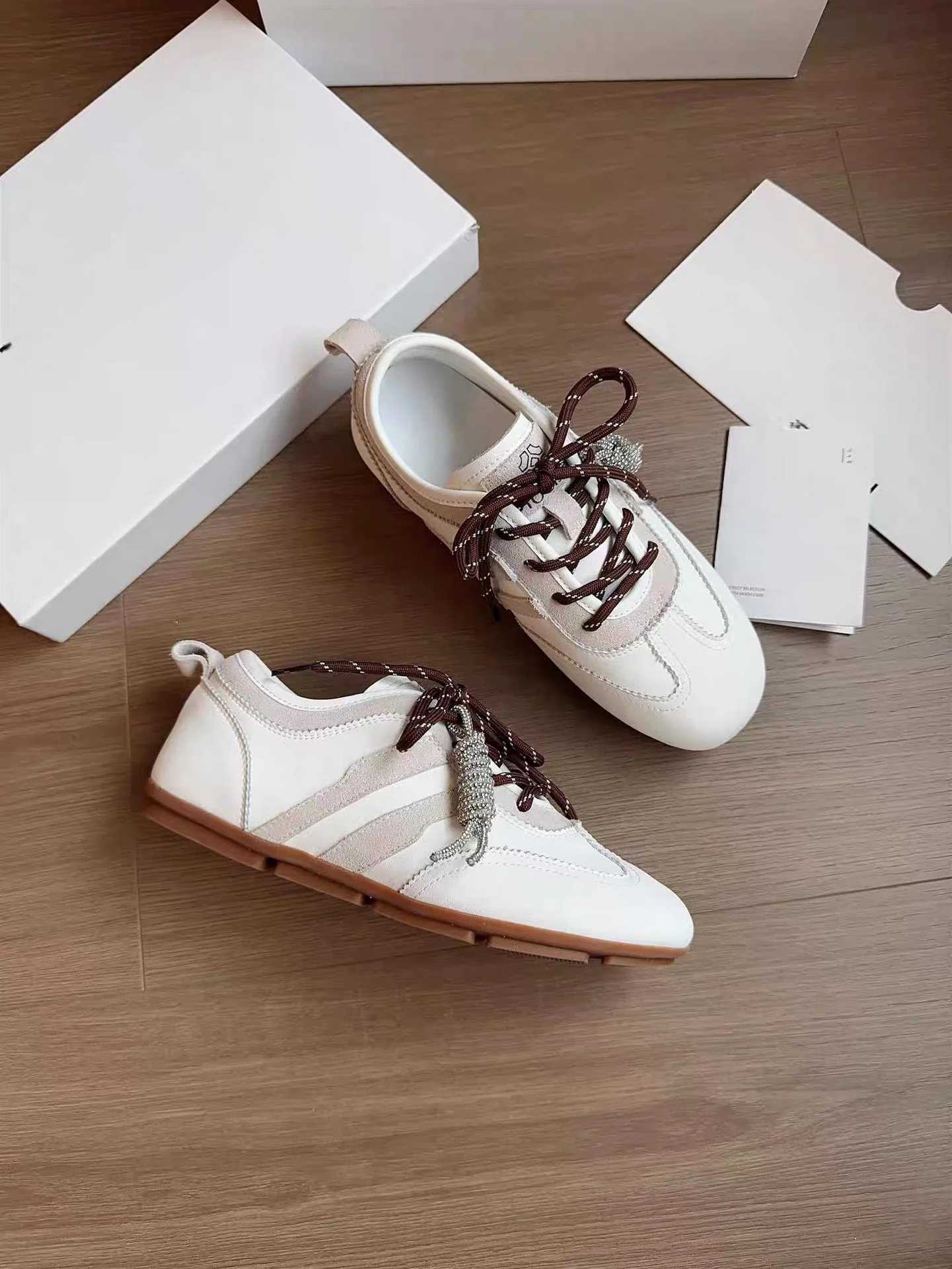 Damen Sportliche Lederfreizeitschuhe mit flexiblem Schnürsystem Heidi Mode - Image 6