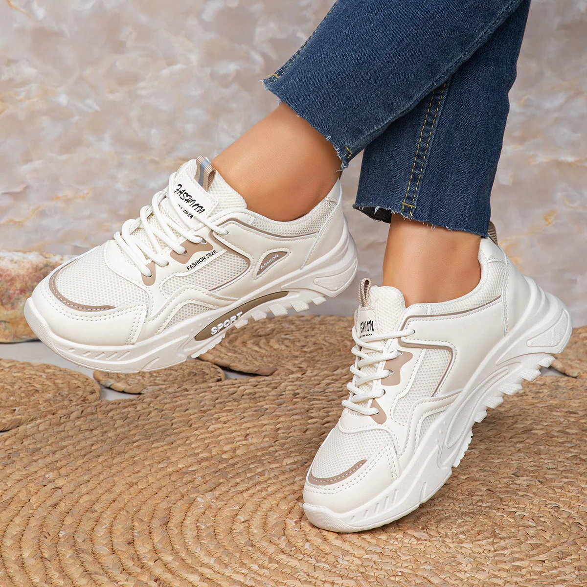 Damen Sportliche Lifestyle-Sneaker mit ergonomischer Dämpfung und luftiger Mesh-Oberfläche Heidi Mode - Image 4