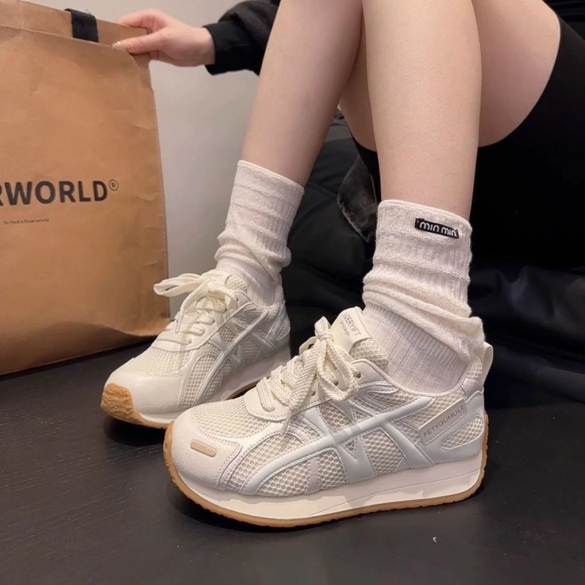 Damen Sportliche Mesh-Sneaker mit dämpfenden Eigenschaften und modernem Design Heidi Mode - Image 2