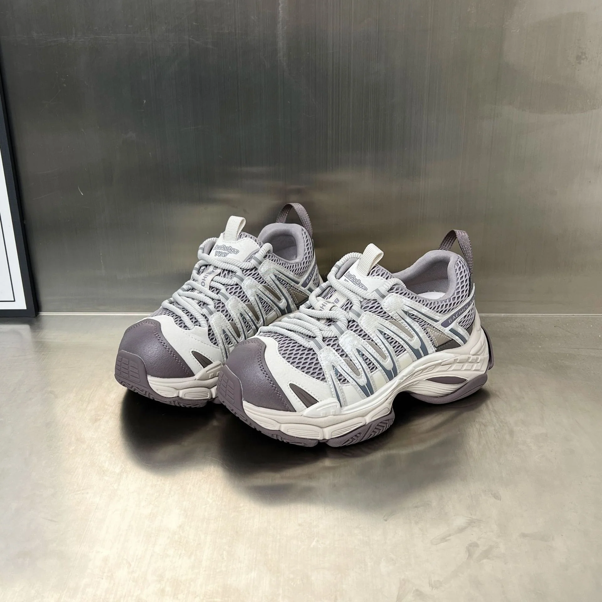 Damen Sportliche Outdoor-Sneaker mit atmungsaktiver Mesh-Oberfläche und stoßdämpfendem Sohlenkomfort Heidi Mode - Image 2