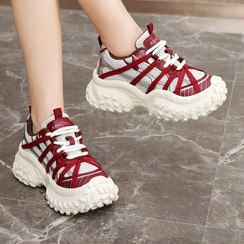 Damen Sportliche Outdoor Sneakers mit atmungsaktiver Mesh-Konstruktion und stabiler Profilsohle Heidi Mode - Image 3