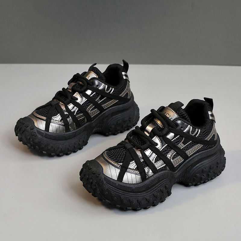 Damen Sportliche Outdoor Sneakers mit atmungsaktiver Mesh-Konstruktion und stabiler Profilsohle Heidi Mode - Image 6