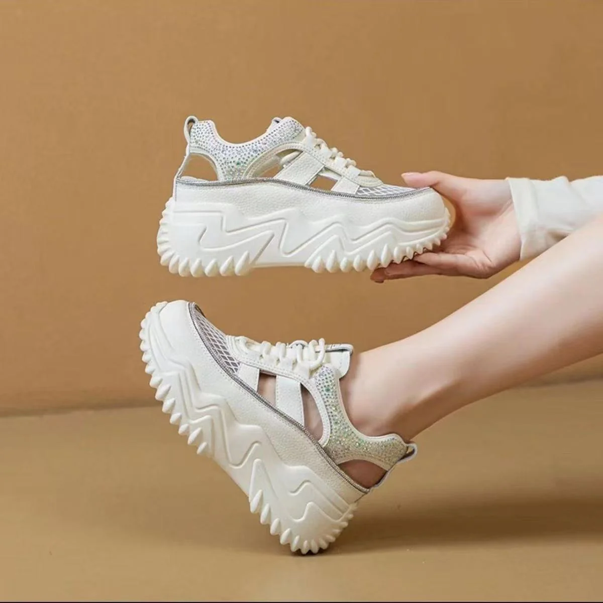 Damen Sportliche Plateau-Sneaker mit atmungsaktivem Mesh und rutschfester Sohle Heidi Mode - Image 3