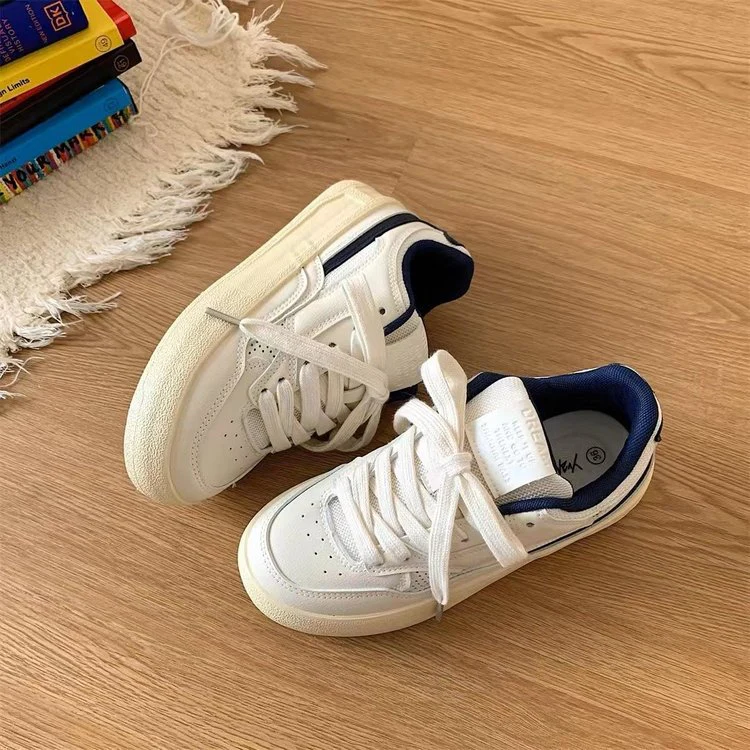 Damen Sportliche Plateau-Sneaker mit atmungsaktivem Obermaterial und gepolsterter Sohle Heidi Mode - Image 2