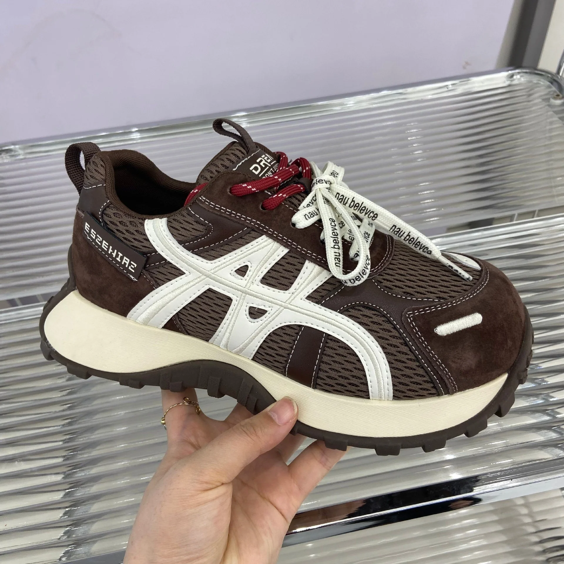 Damen Sportliche Plateau-Sneaker mit atmungsaktiver Mesh-Oberfläche und dämpfender Sohle Heidi Mode - Image 4